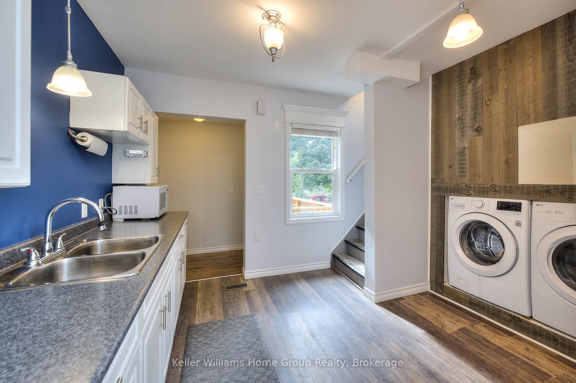 1346 King Street E Property Photo 18