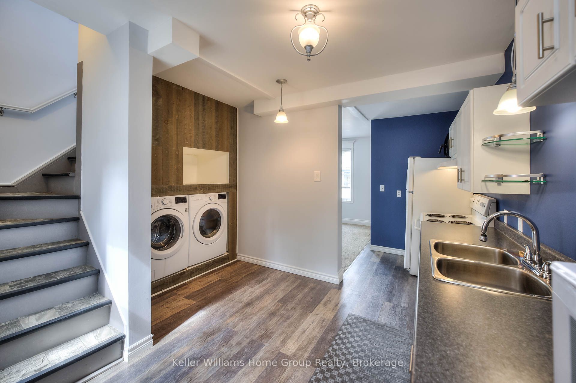 1346 King Street E Property Photo 20