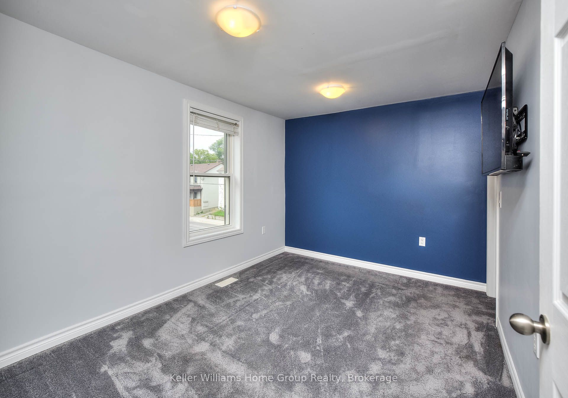 1346 King Street E Property Photo 24