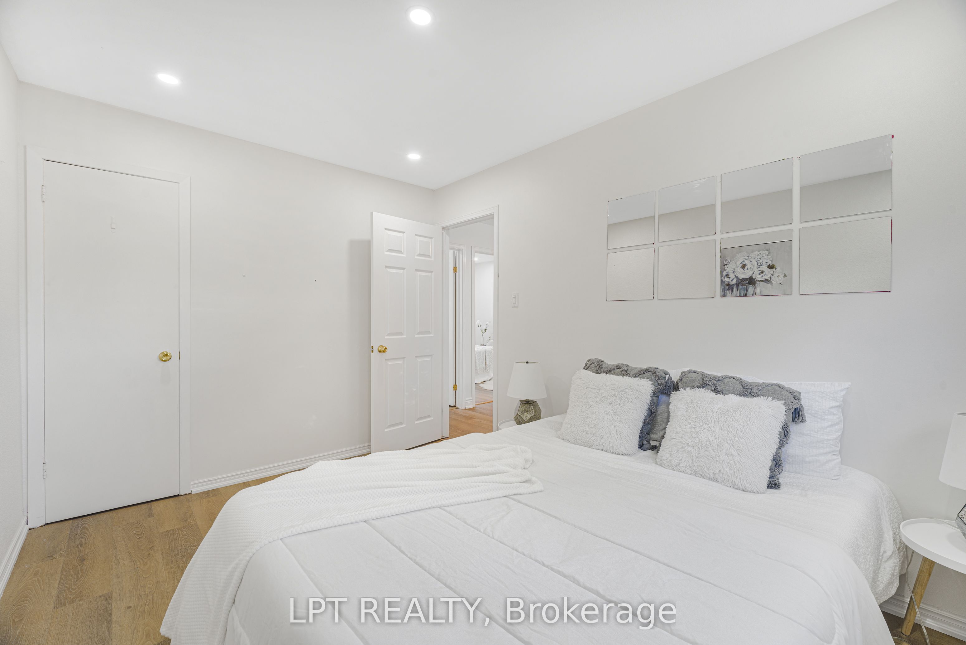 6025 Belaire Avenue Property Photo 19