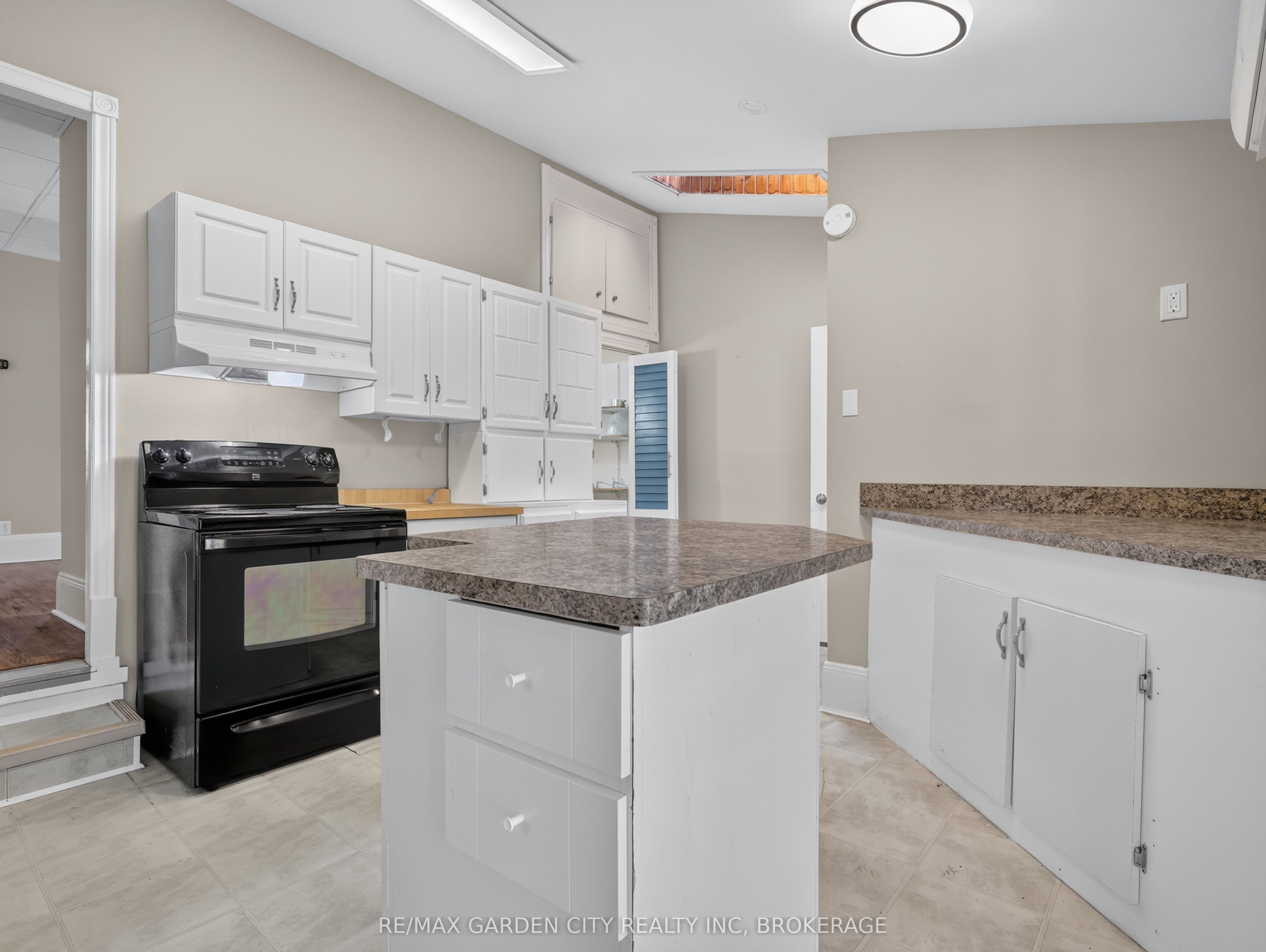 15 Catherine Street Property Photo 12
