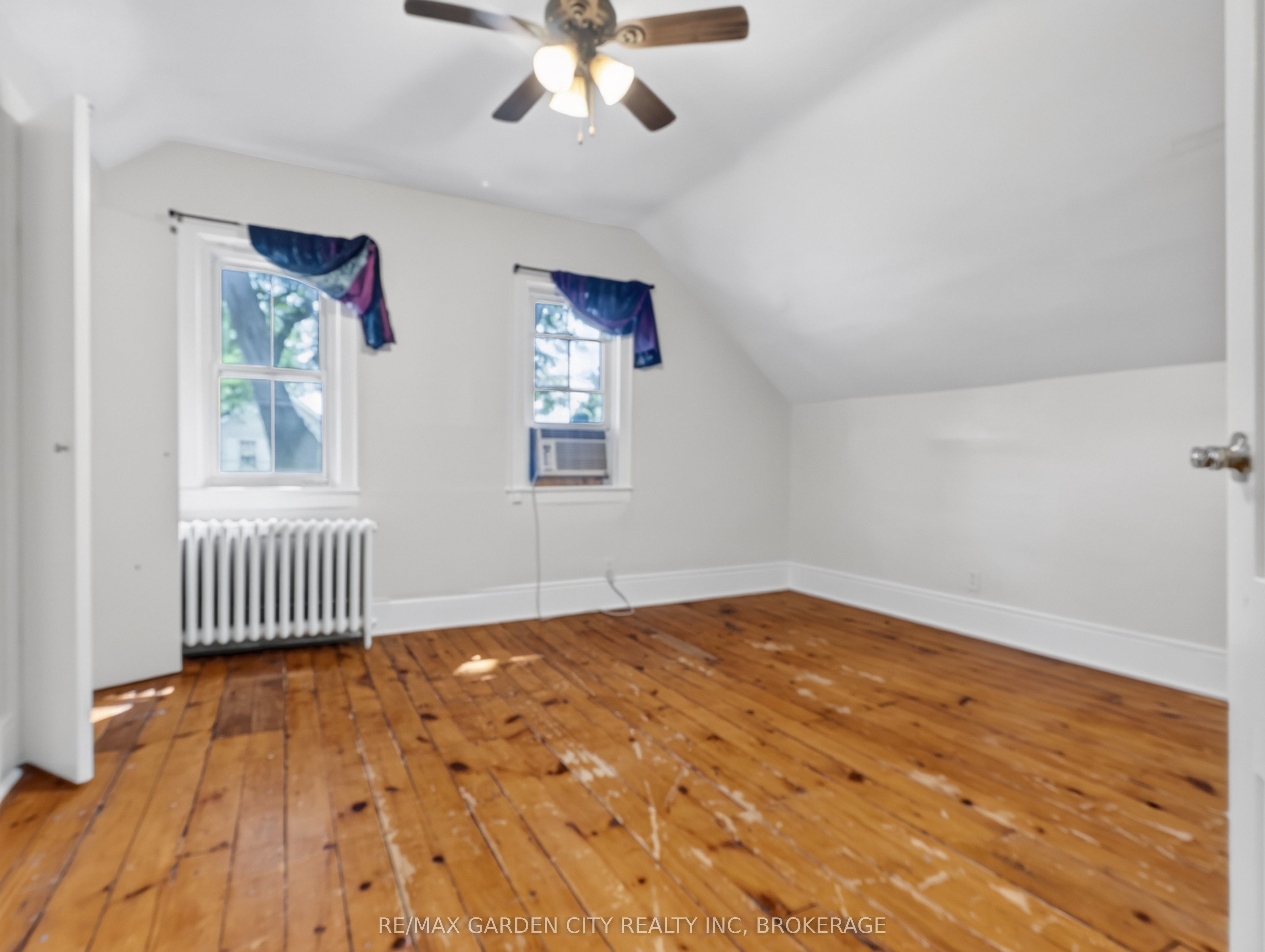15 Catherine Street Property Photo 15