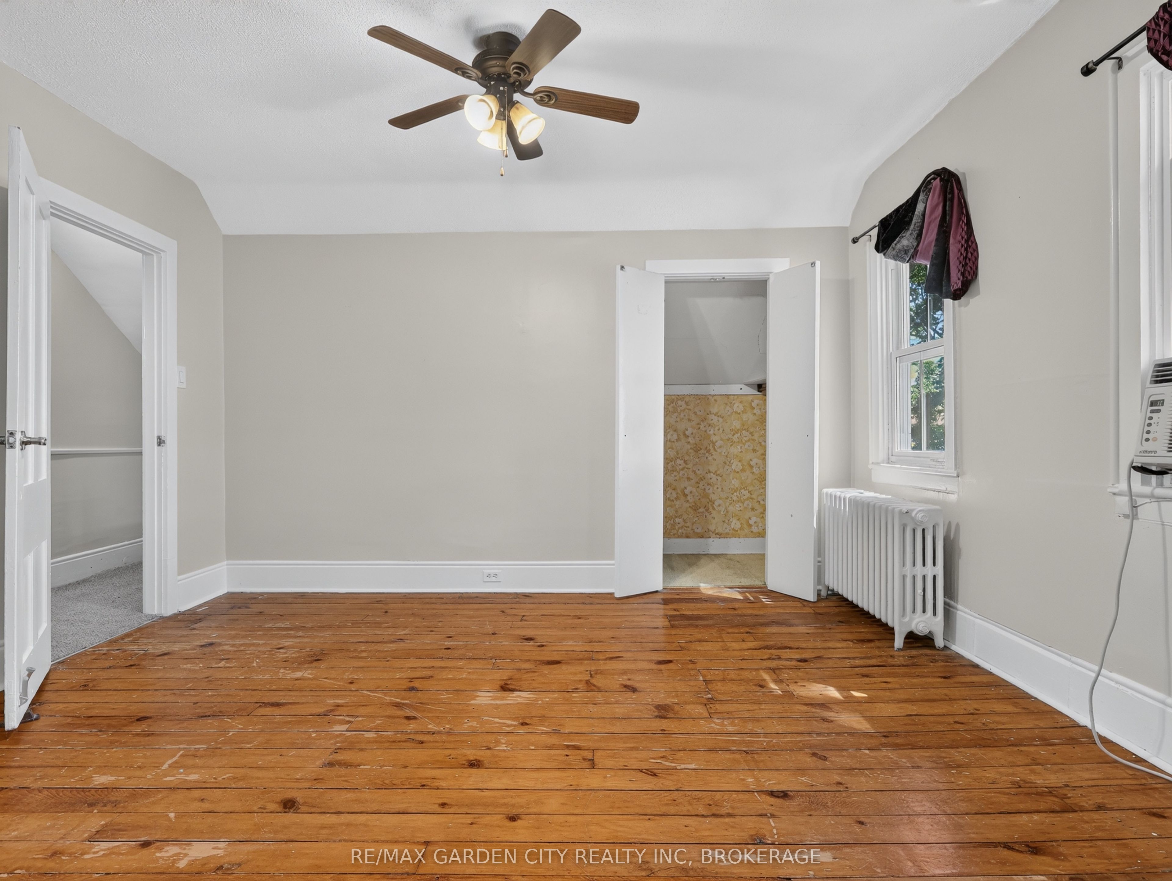 15 Catherine Street Property Photo 17