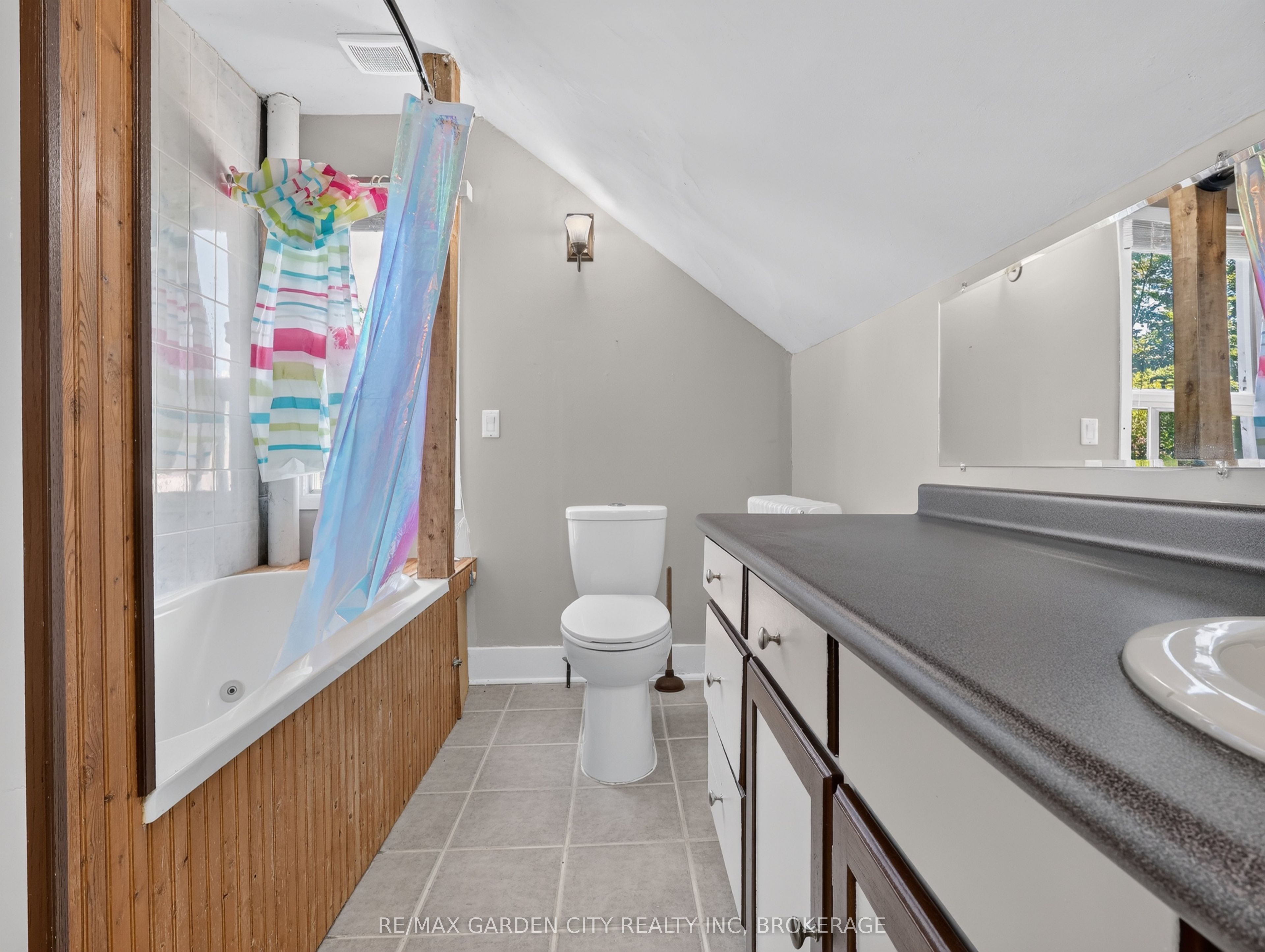 15 Catherine Street Property Photo 19