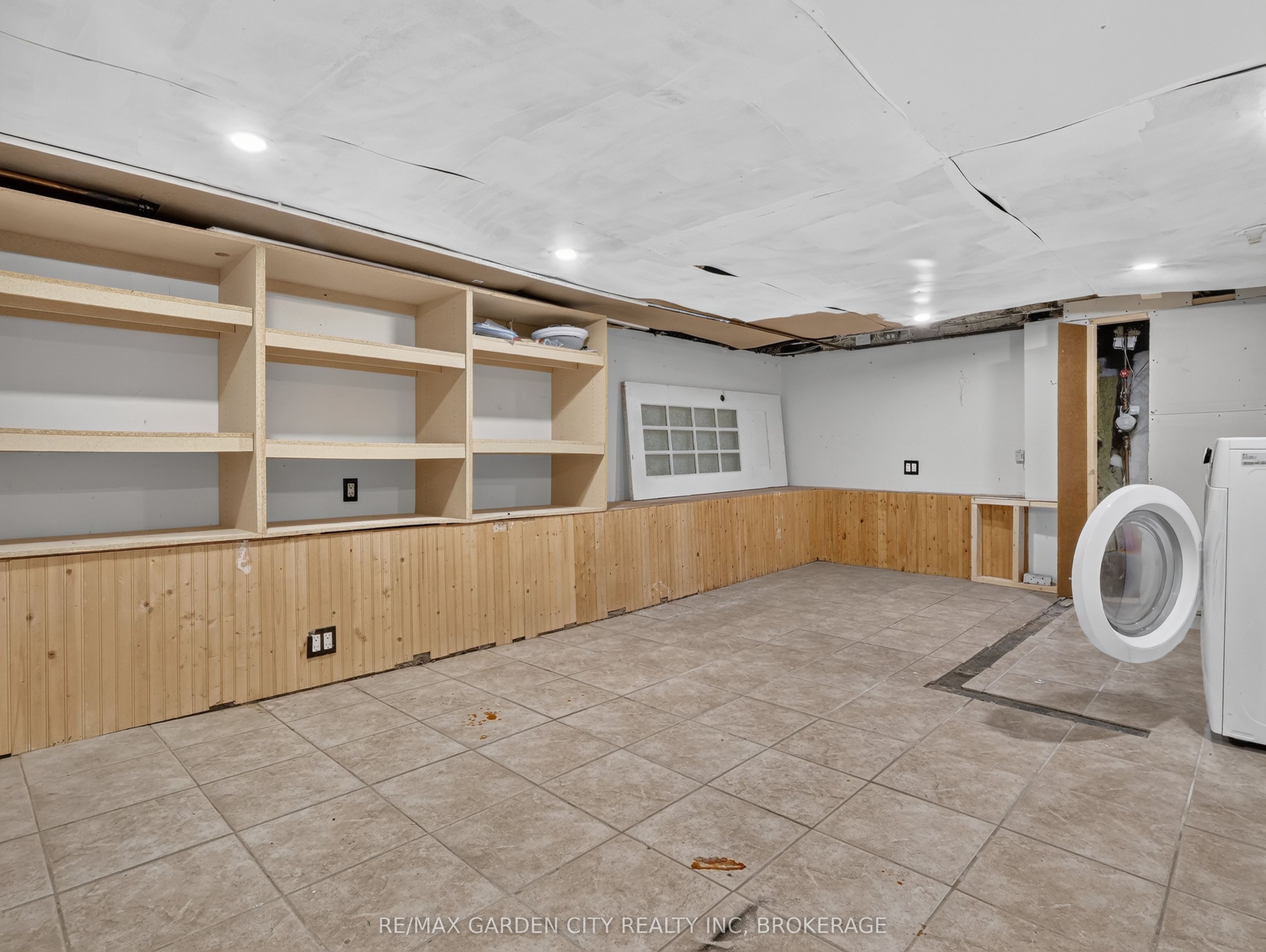 15 Catherine Street Property Photo 23