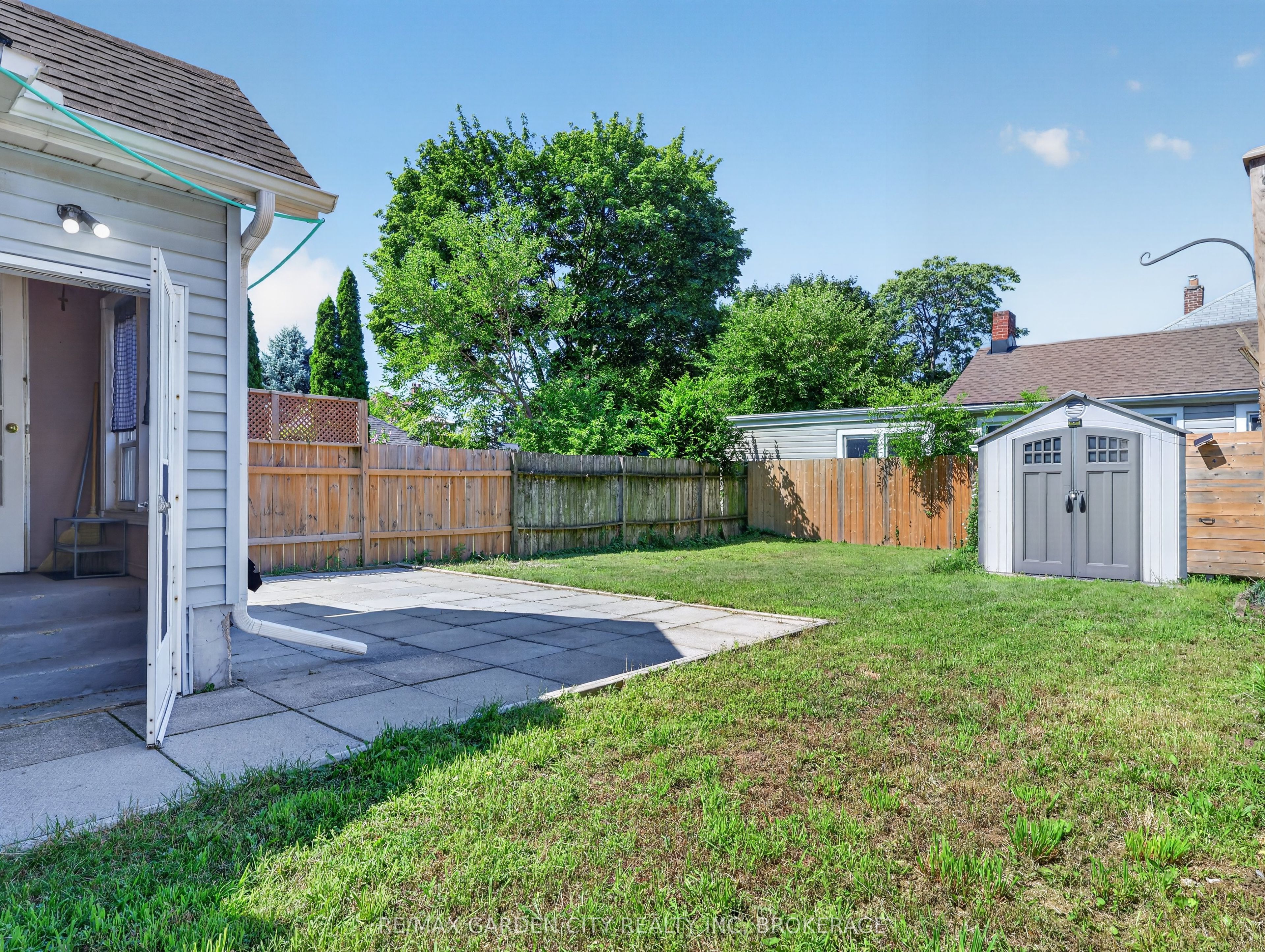 15 Catherine Street Property Photo 28