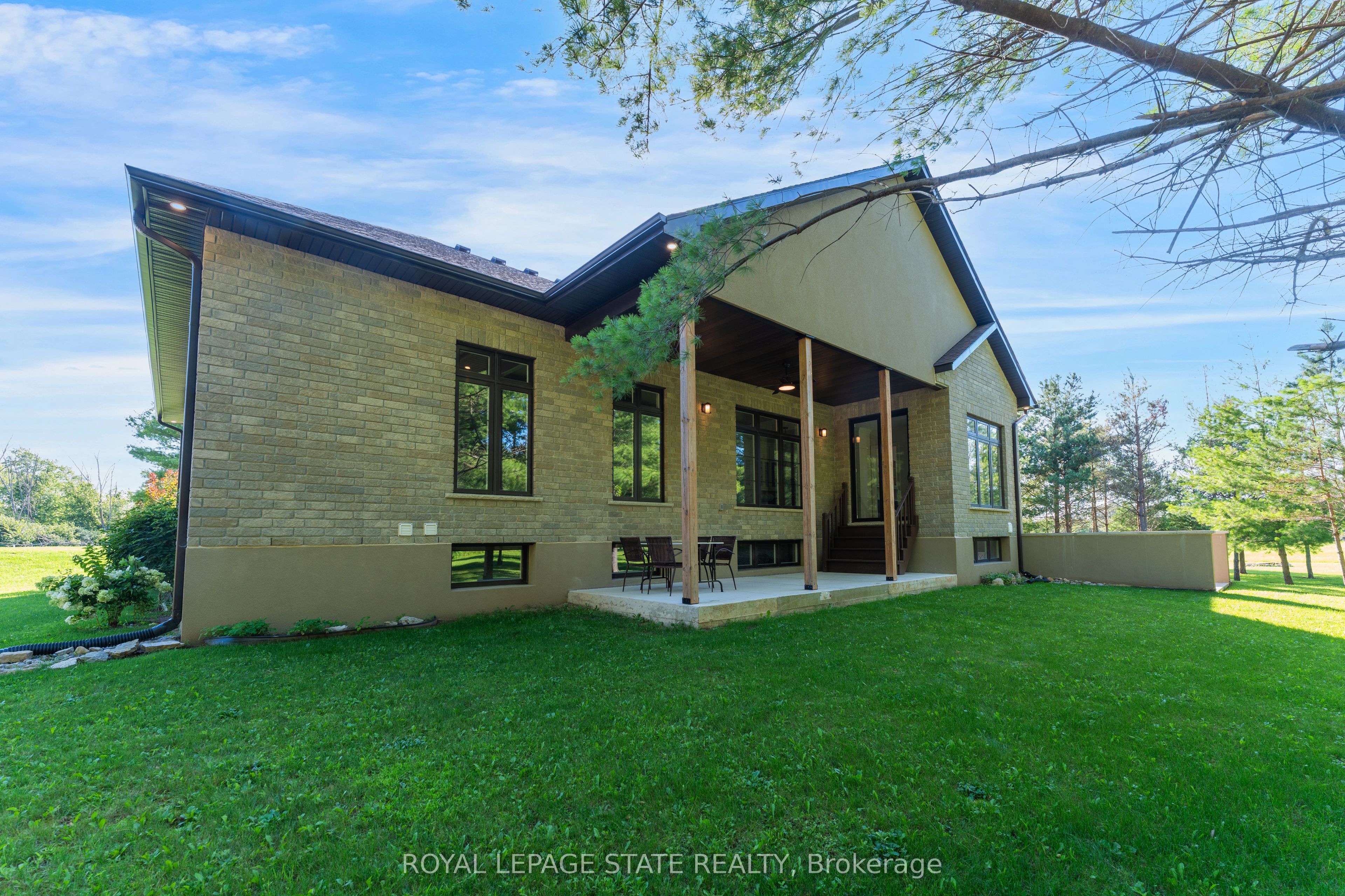 986 Highway 8 Property Photo 48