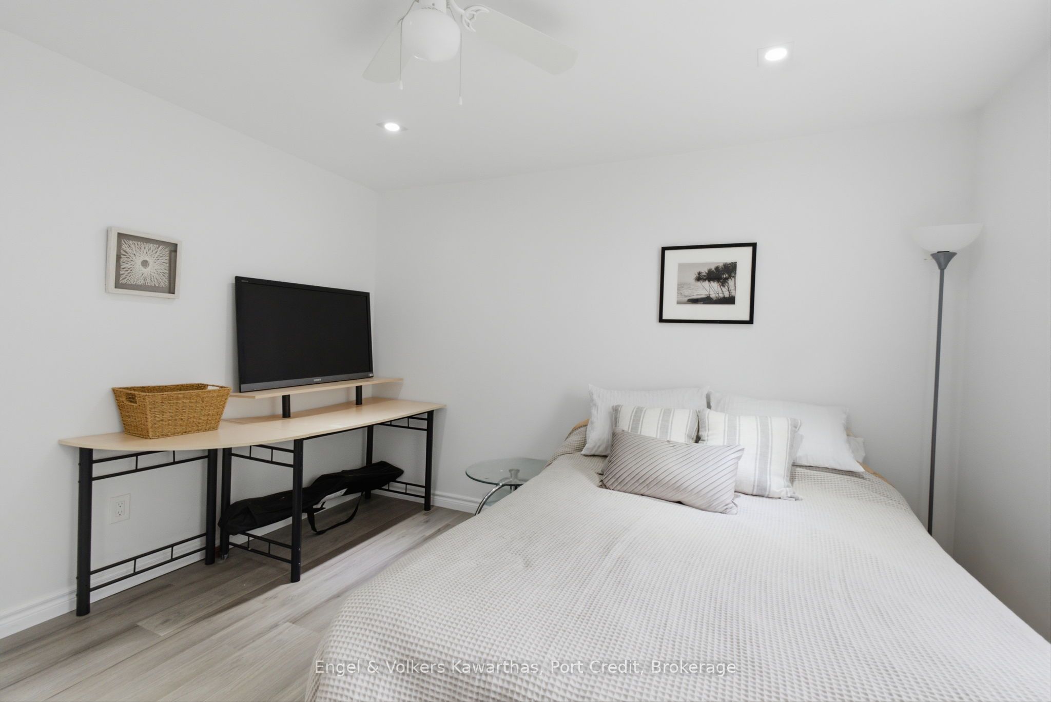 1161 Connaught Drive Property Photo 18