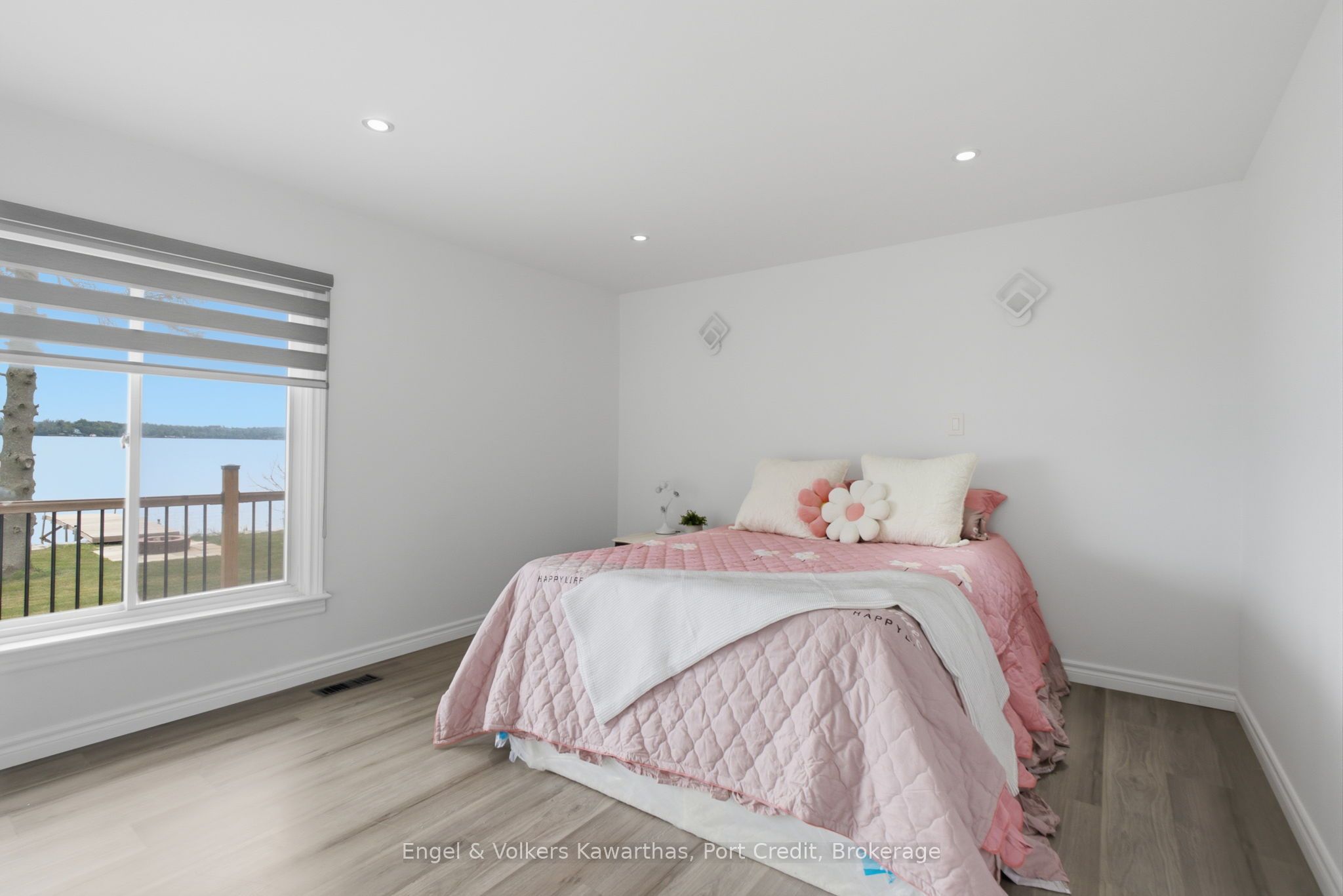 1161 Connaught Drive Property Photo 19