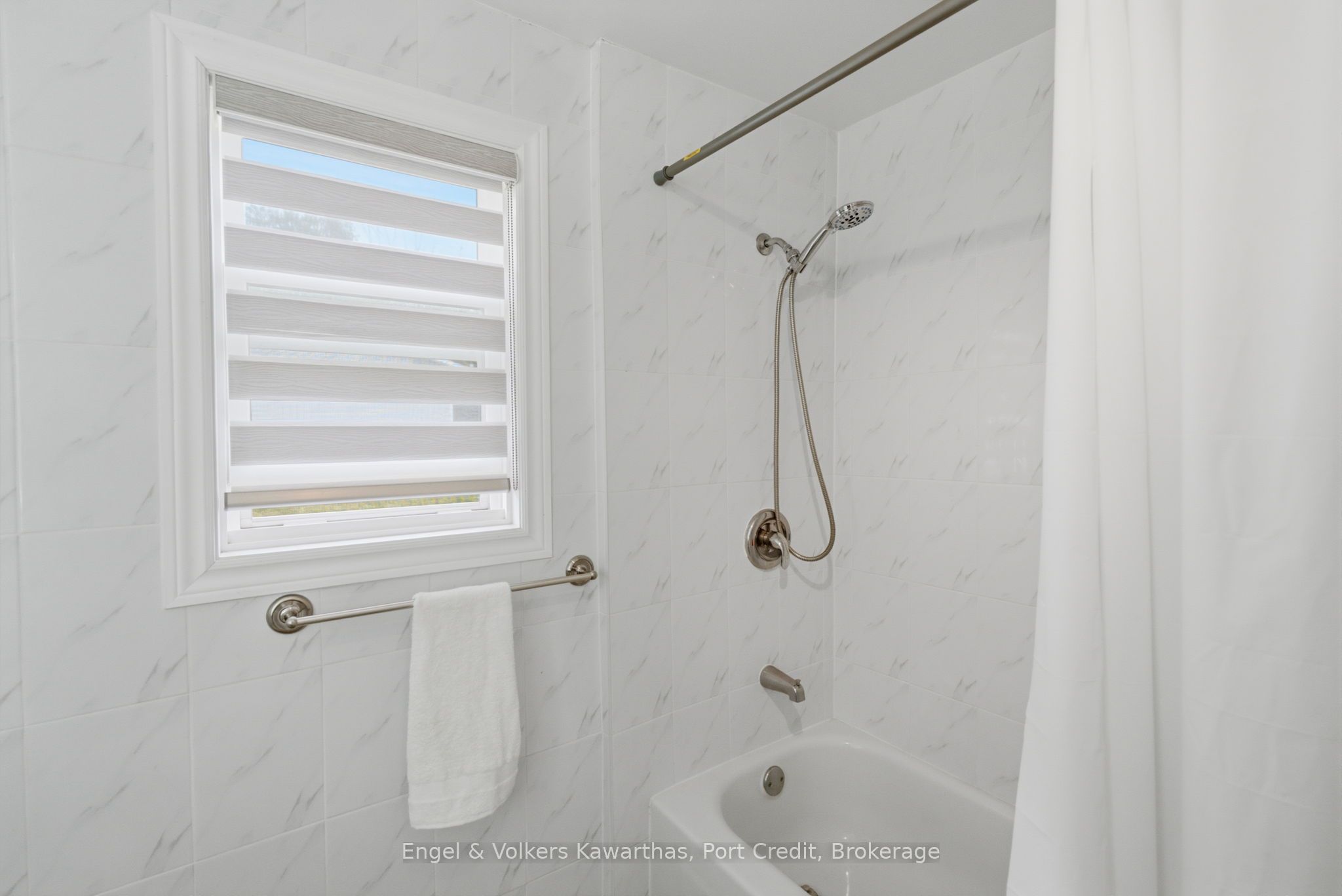 1161 Connaught Drive Property Photo 22
