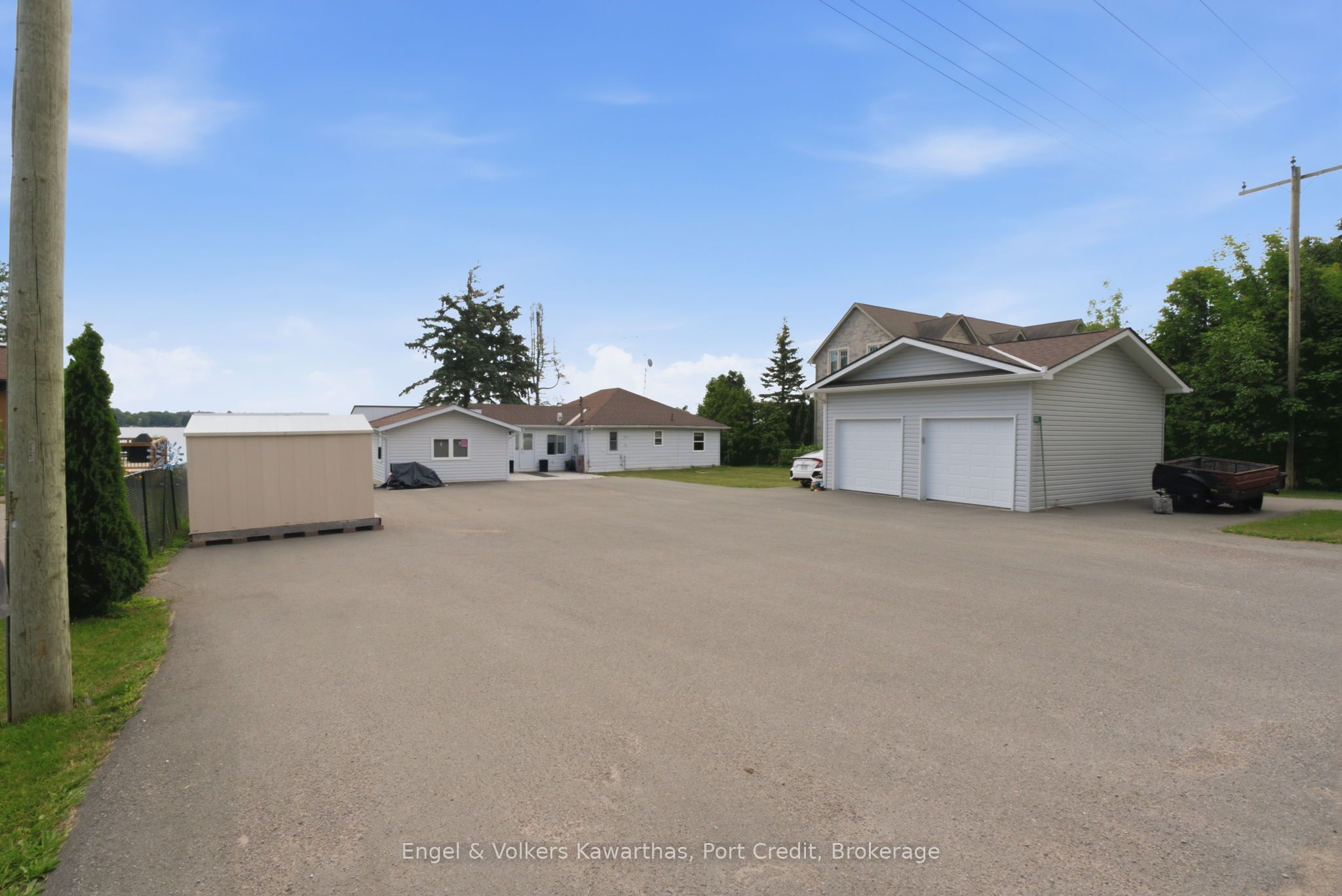 1161 Connaught Drive Property Photo 35