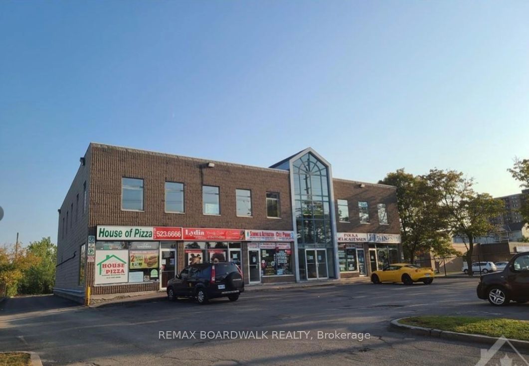 1574 WALKLEY Road B Property Photo 1