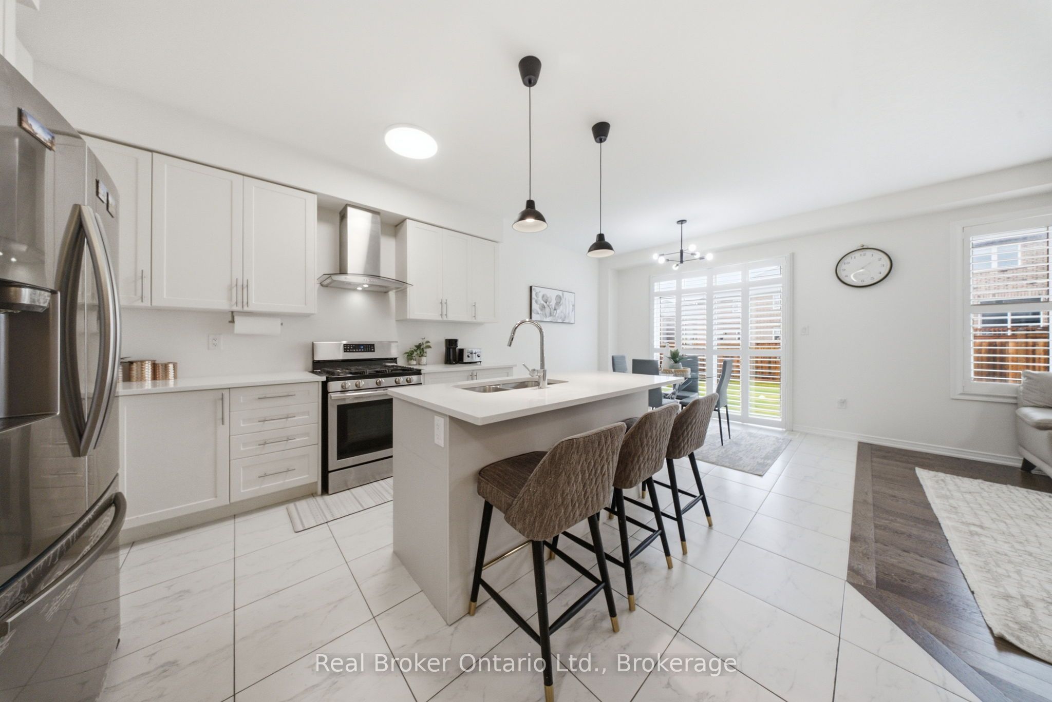 109 Longboat Run Property Photo 9