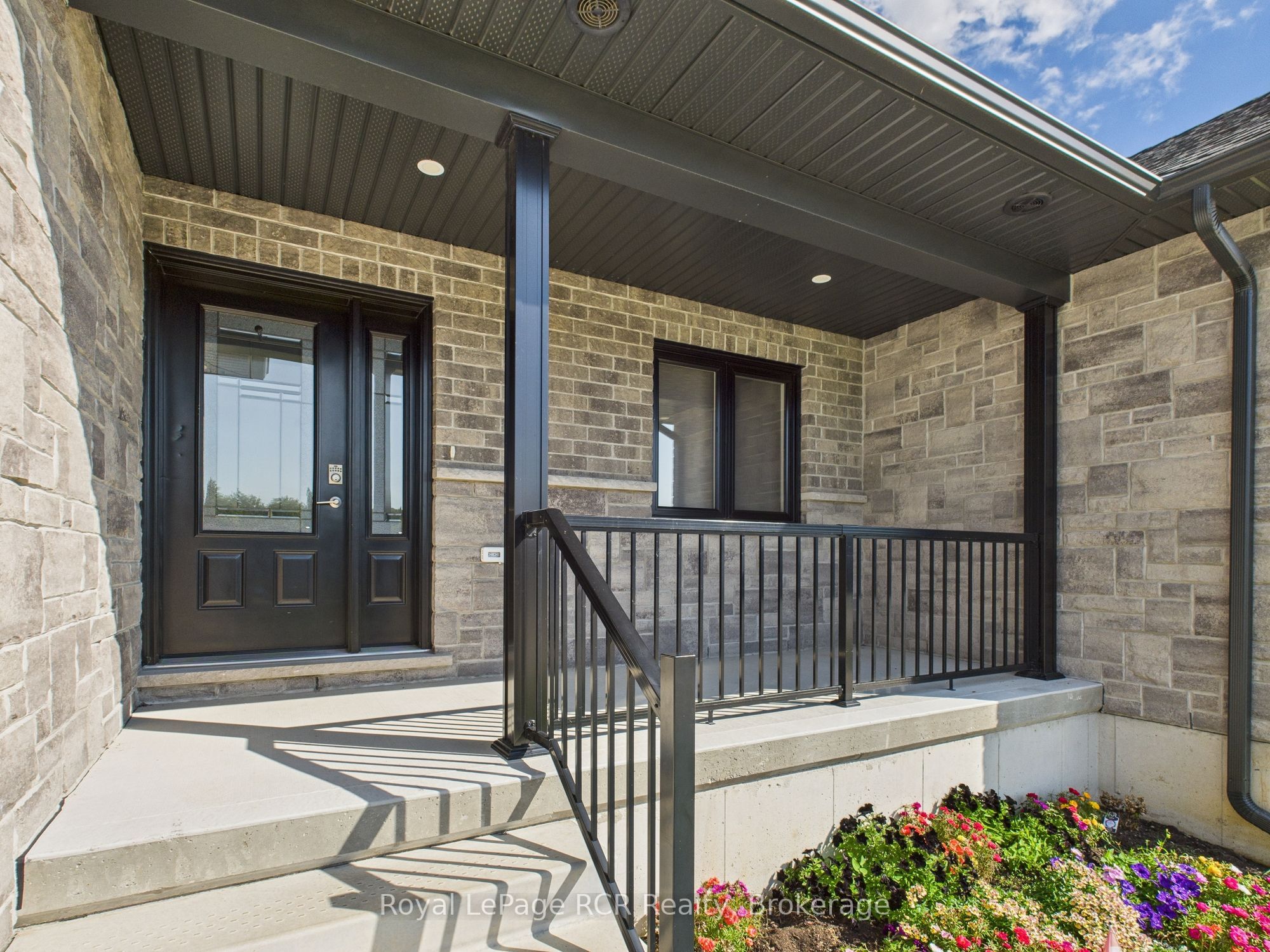 36 Jordan Crescent Property Photo 4