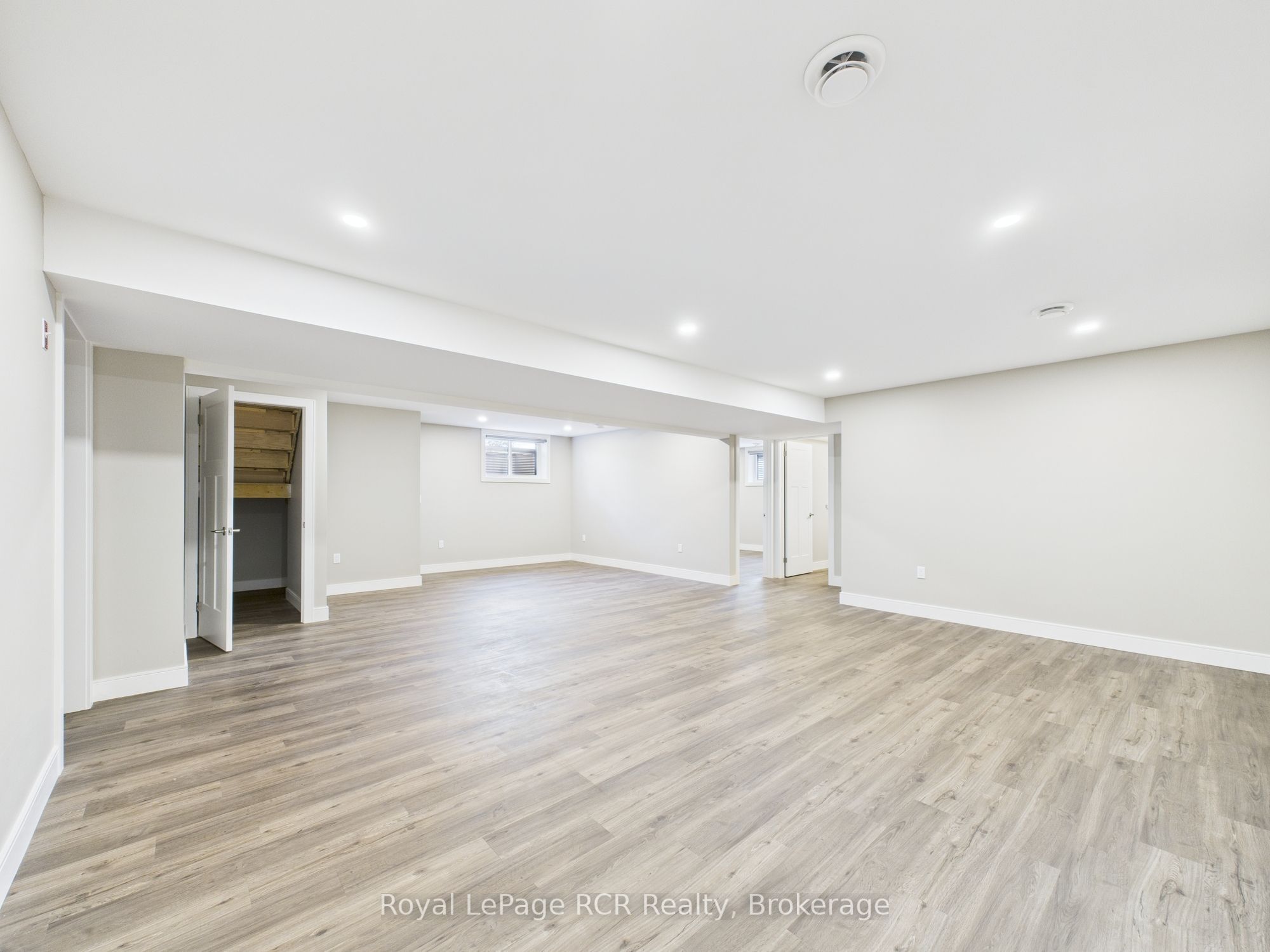 36 Jordan Crescent Property Photo 27