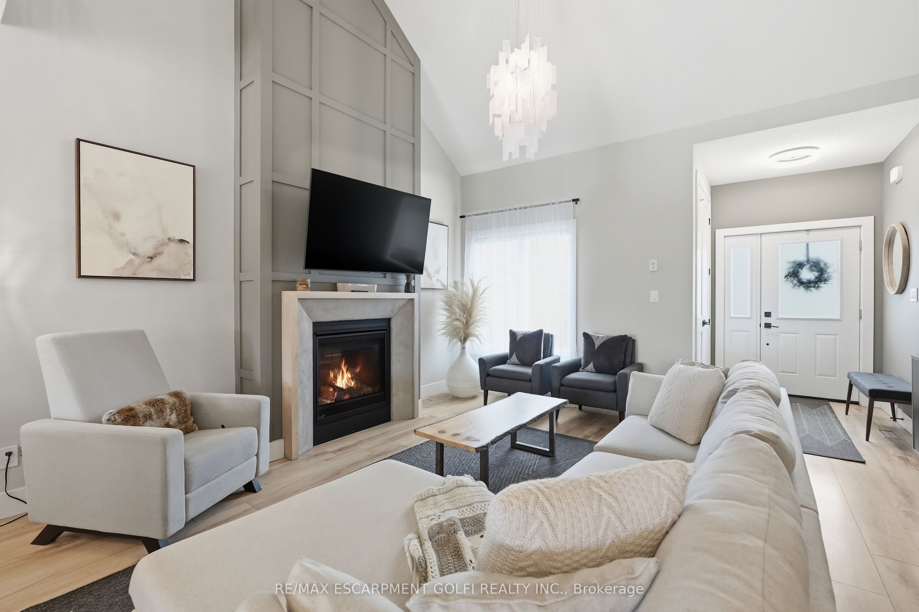 744 Nelson Street W 4 Property Photo 7