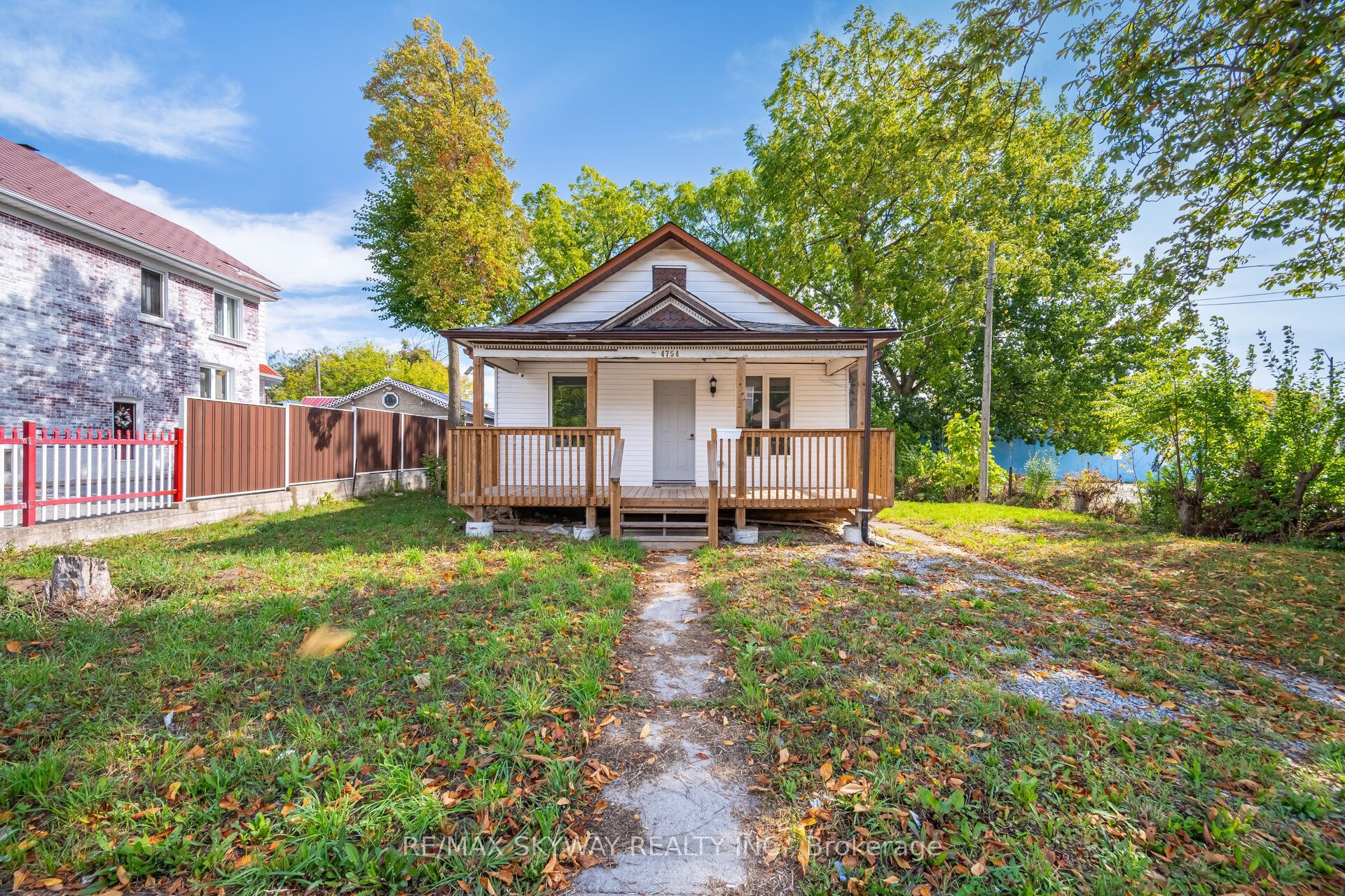 4754 First Avenue Property Photo 1
