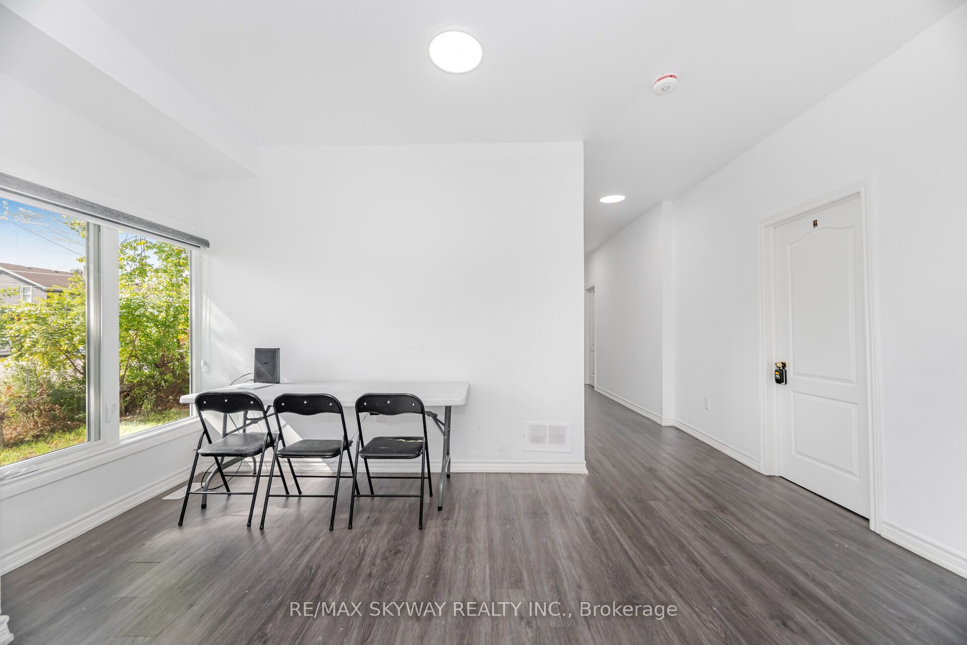4754 First Avenue Property Photo 15
