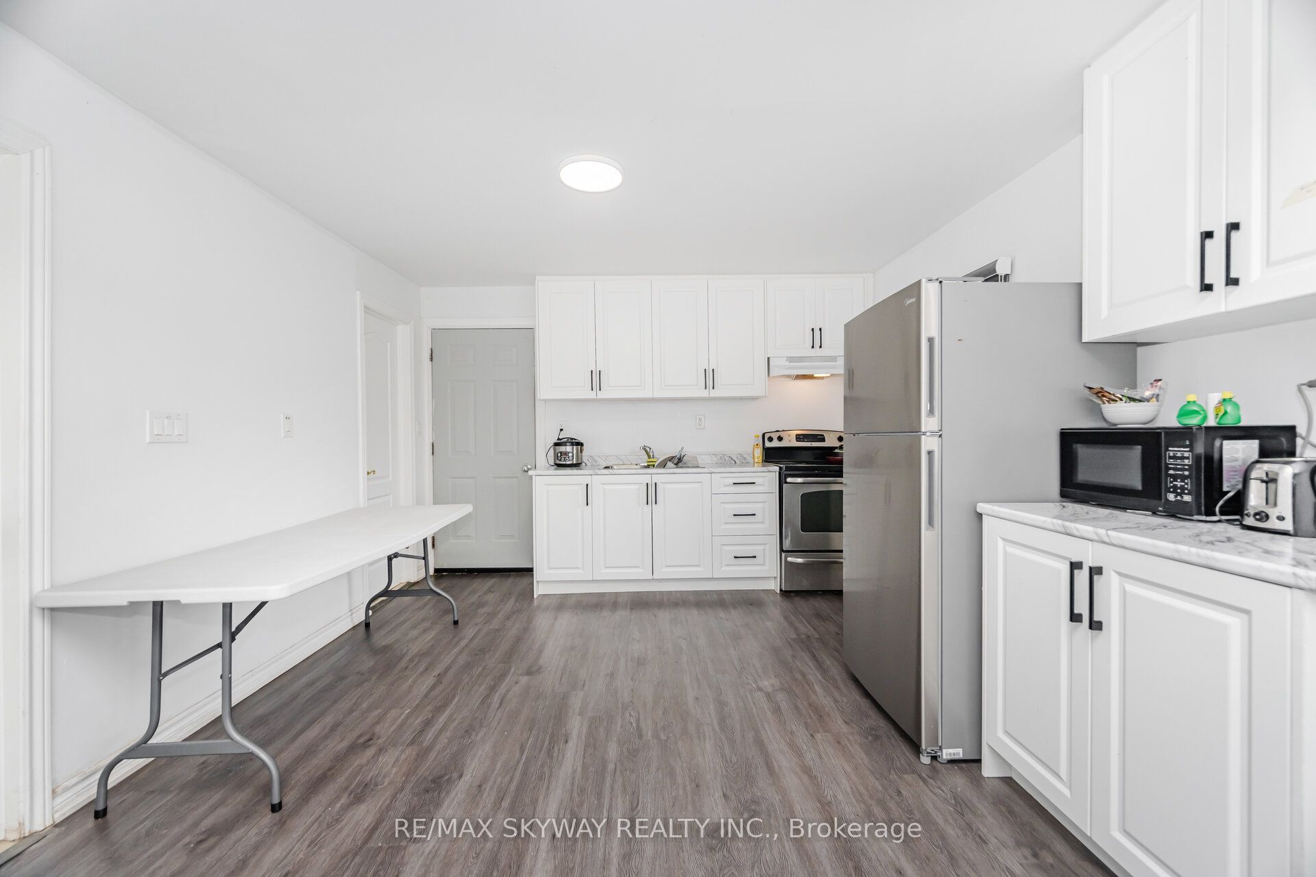 4754 First Avenue Property Photo 16