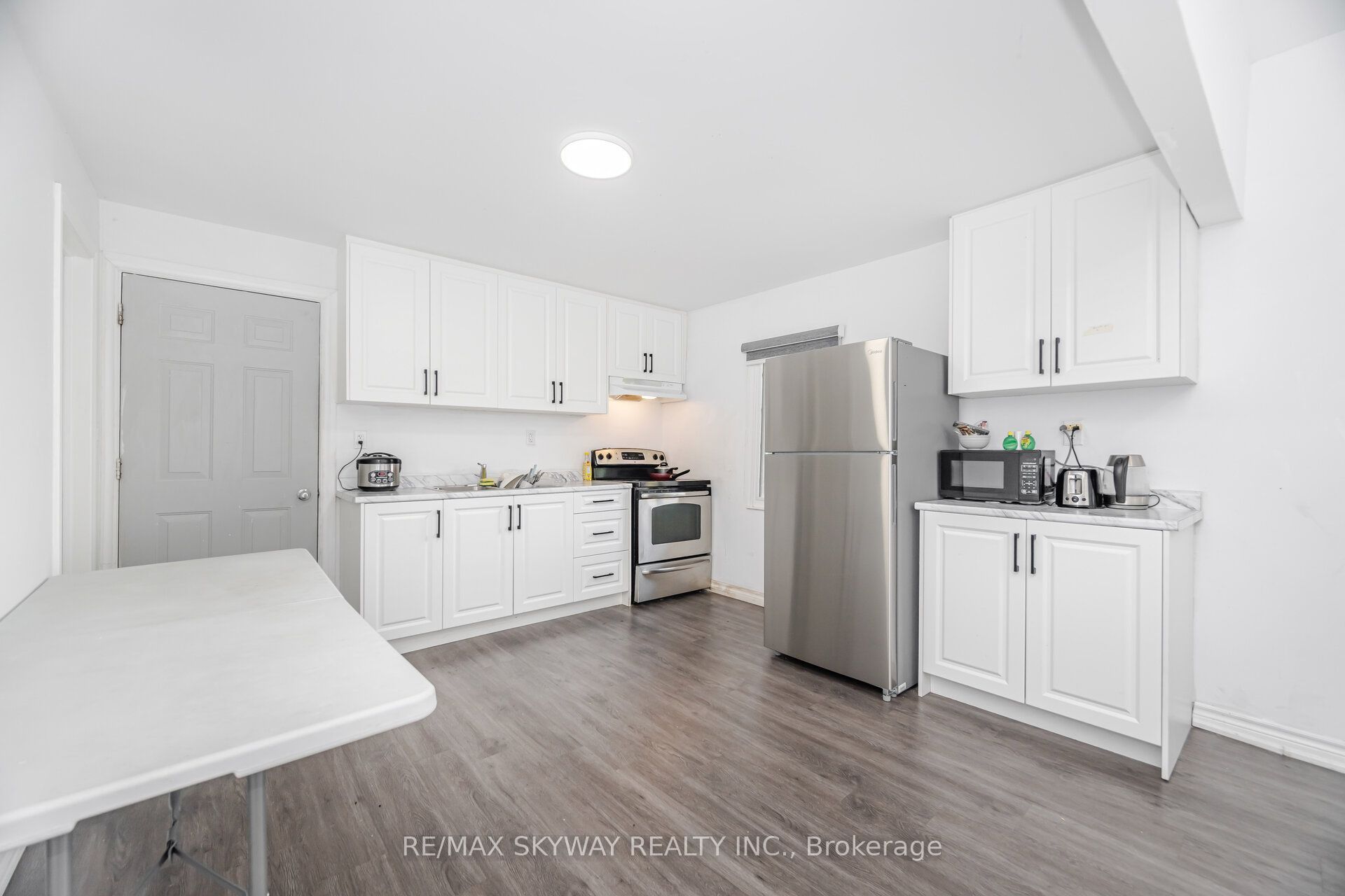 4754 First Avenue Property Photo 17