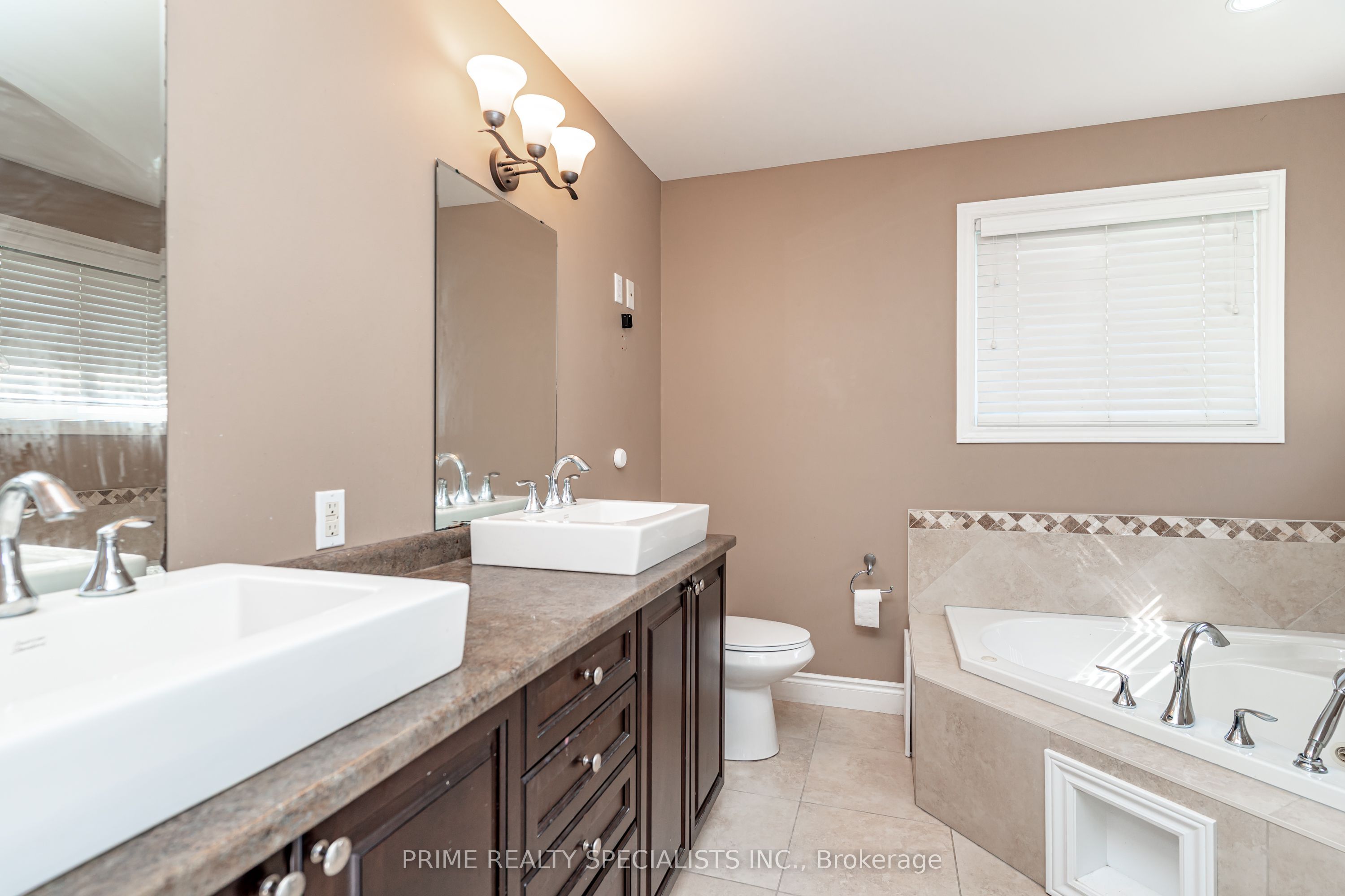 544 Lakeview Drive Property Photo 25