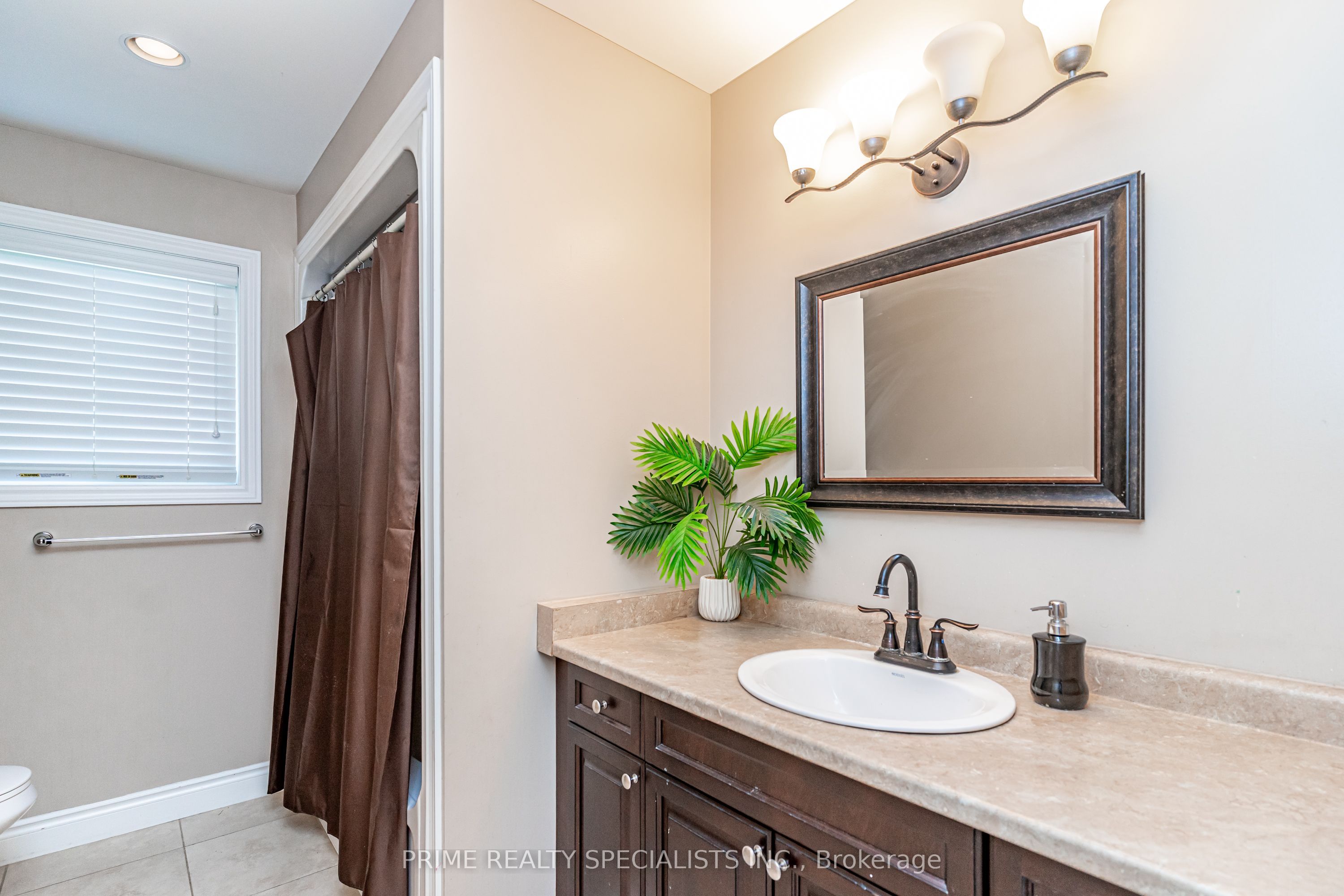 544 Lakeview Drive Property Photo 31