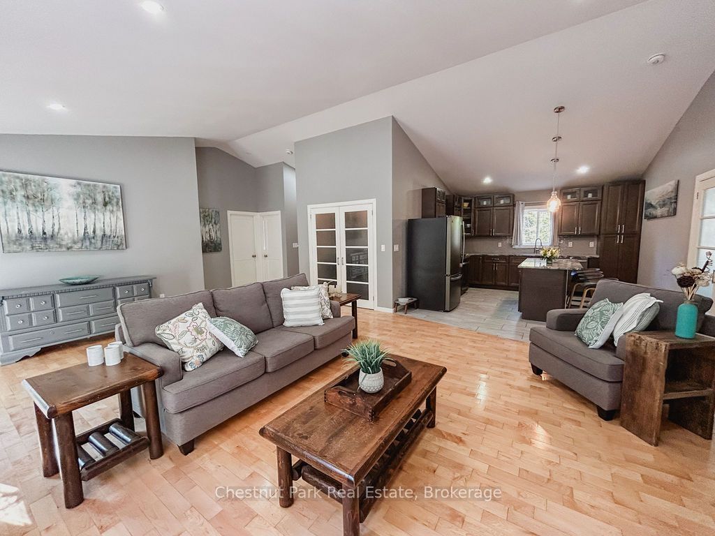 1170 Alderdale Road Property Photo 6