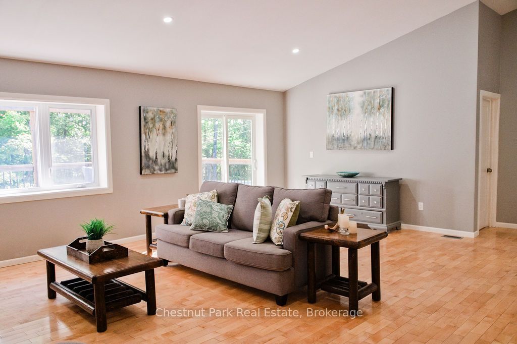 1170 Alderdale Road Property Photo 7