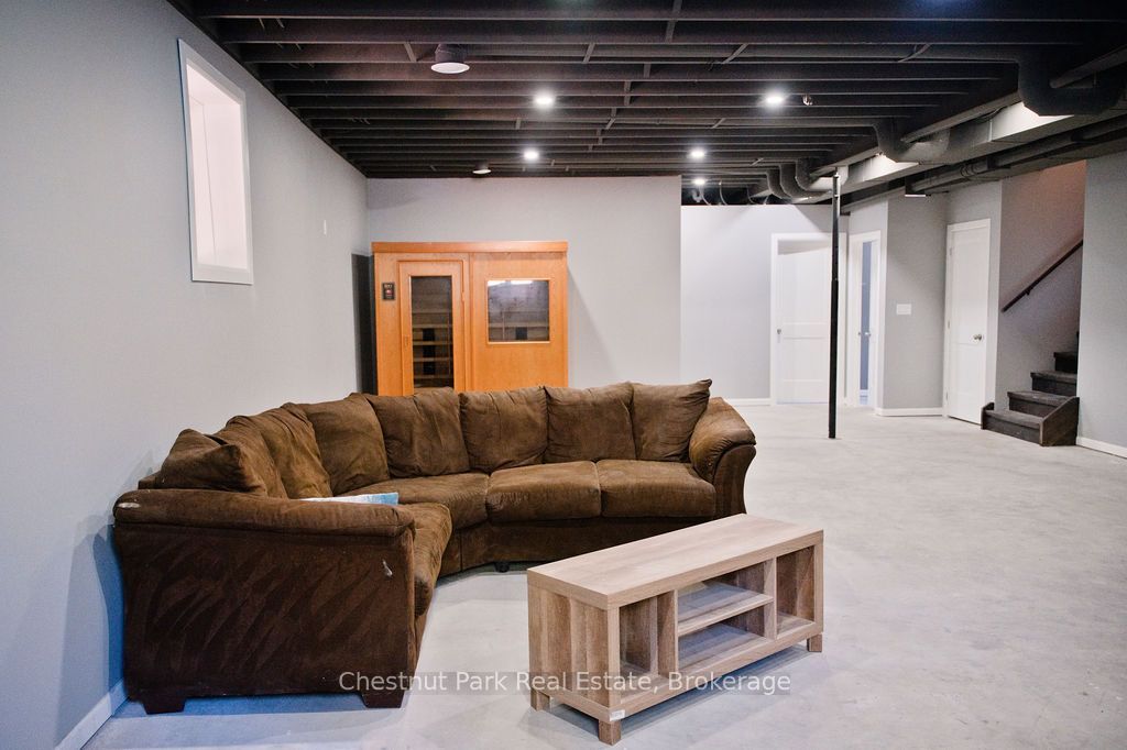 1170 Alderdale Road Property Photo 29