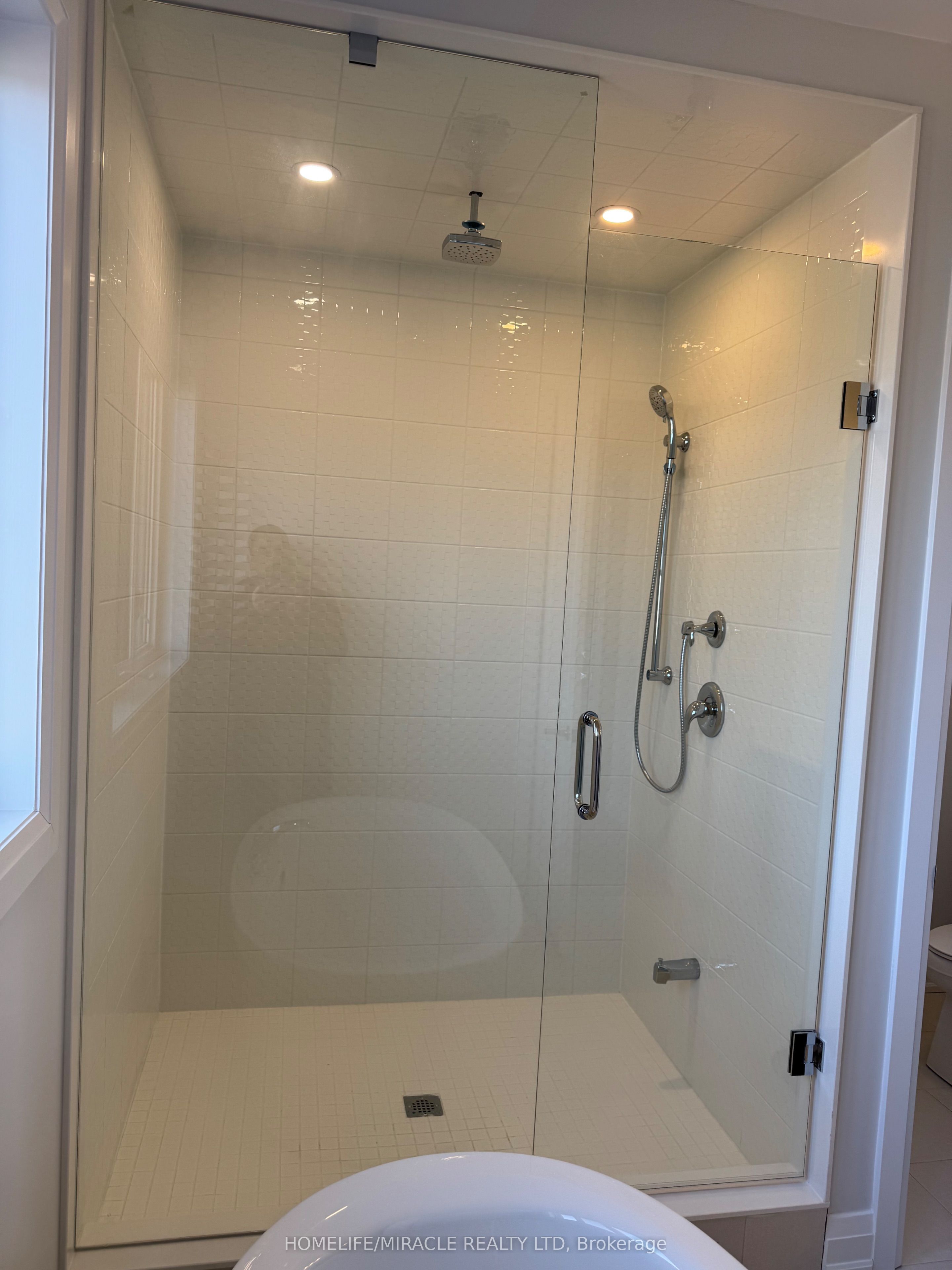 229 Harwood Avenue Property Photo 21