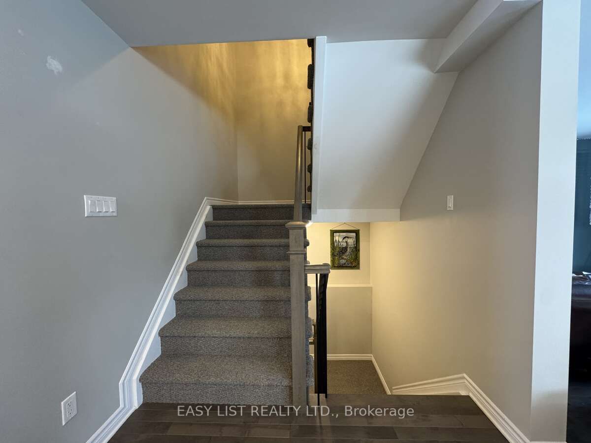 306 Belfort Crescent Property Photo 10