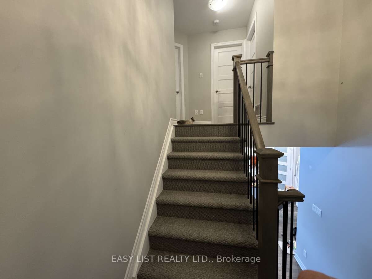 306 Belfort Crescent Property Photo 11