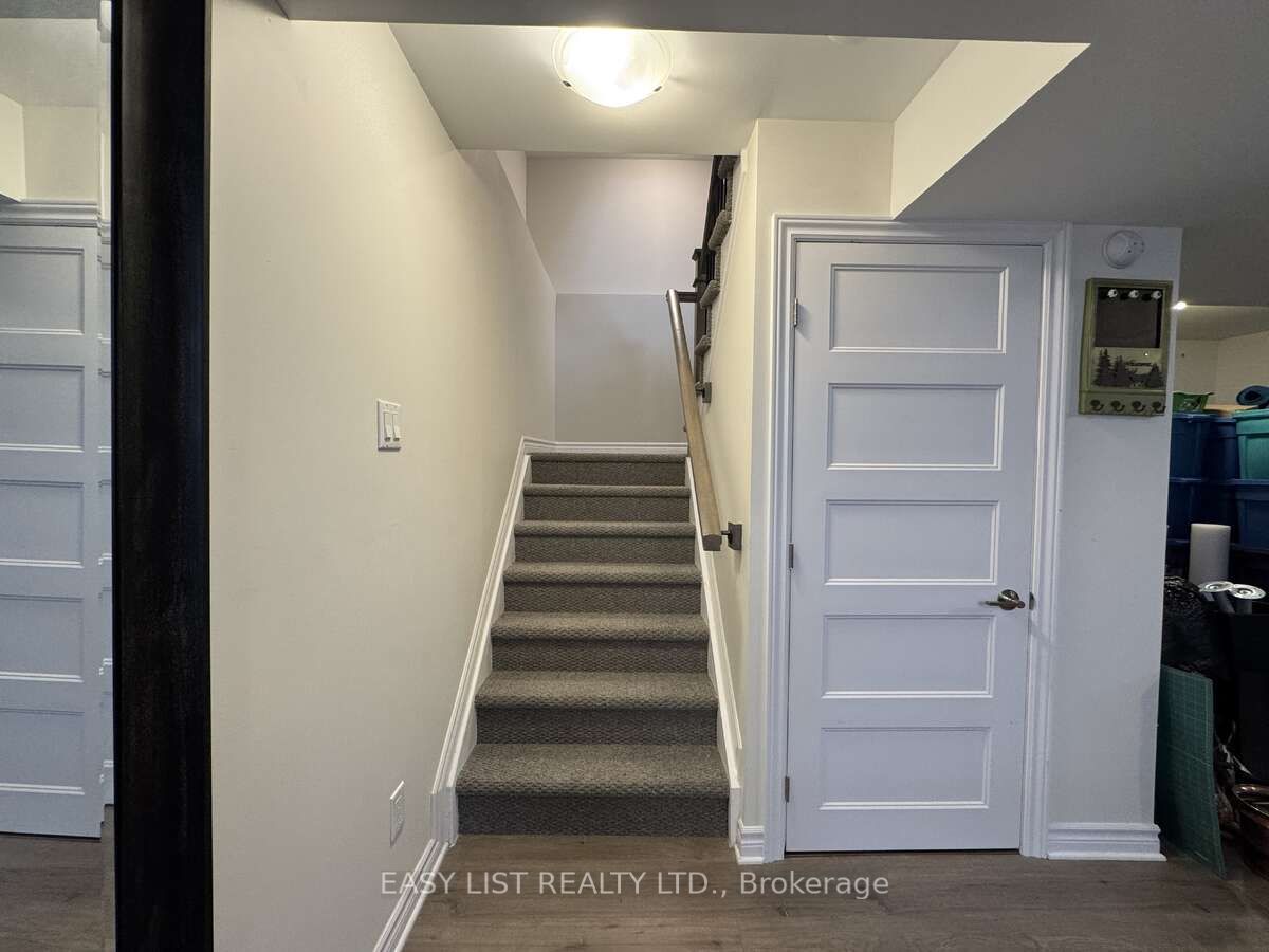 306 Belfort Crescent Property Photo 22