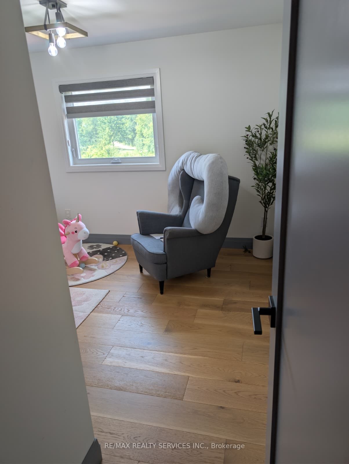 466 Bankside Drive Property Photo 8