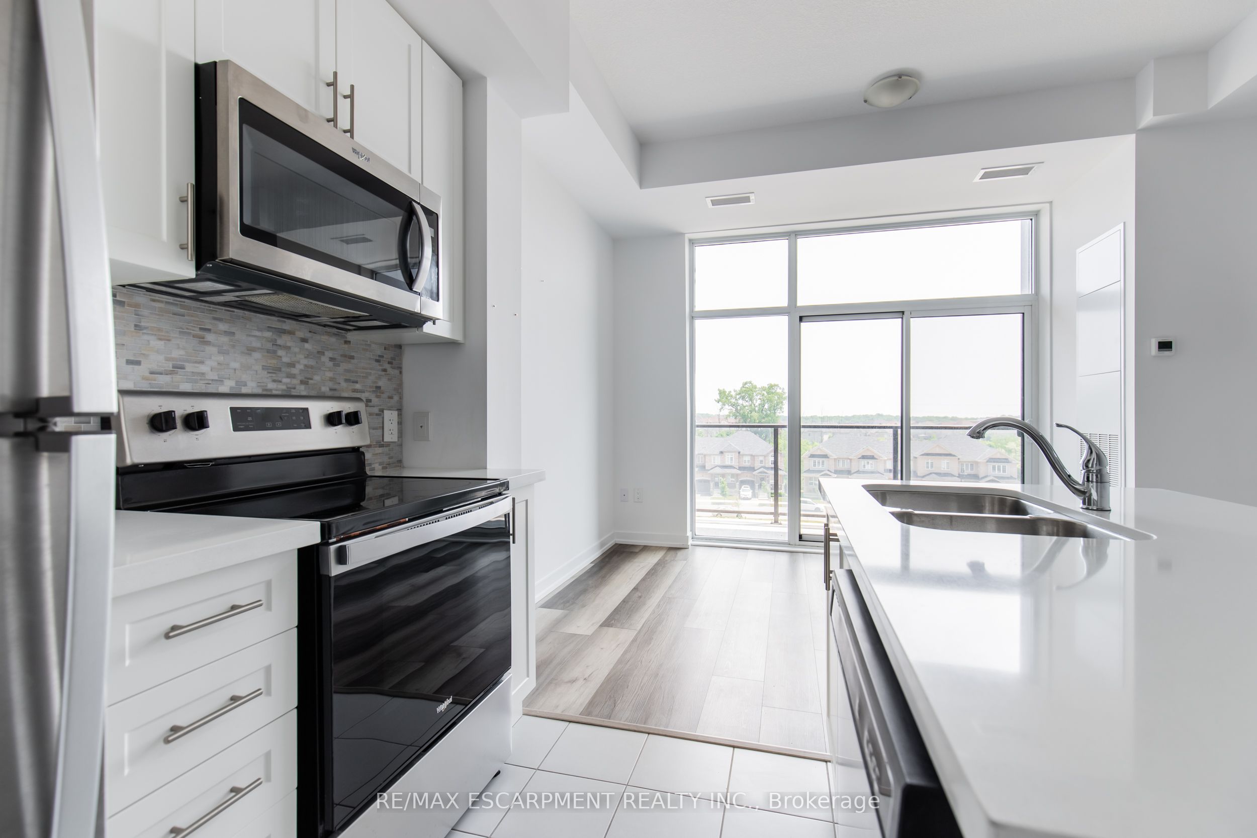 450 Dundas Street E 416 Property Photo 17