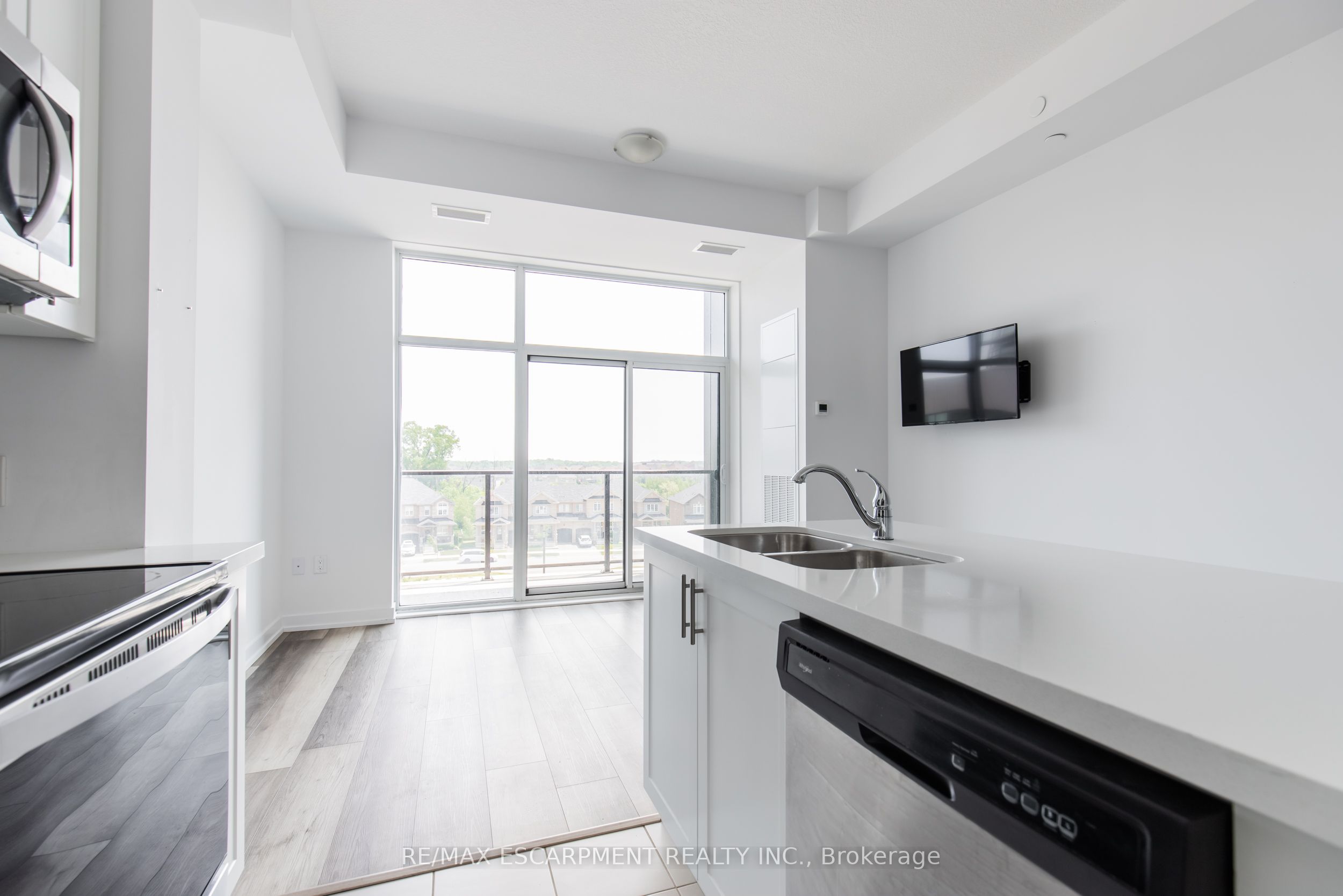 450 Dundas Street E 416 Property Photo 18