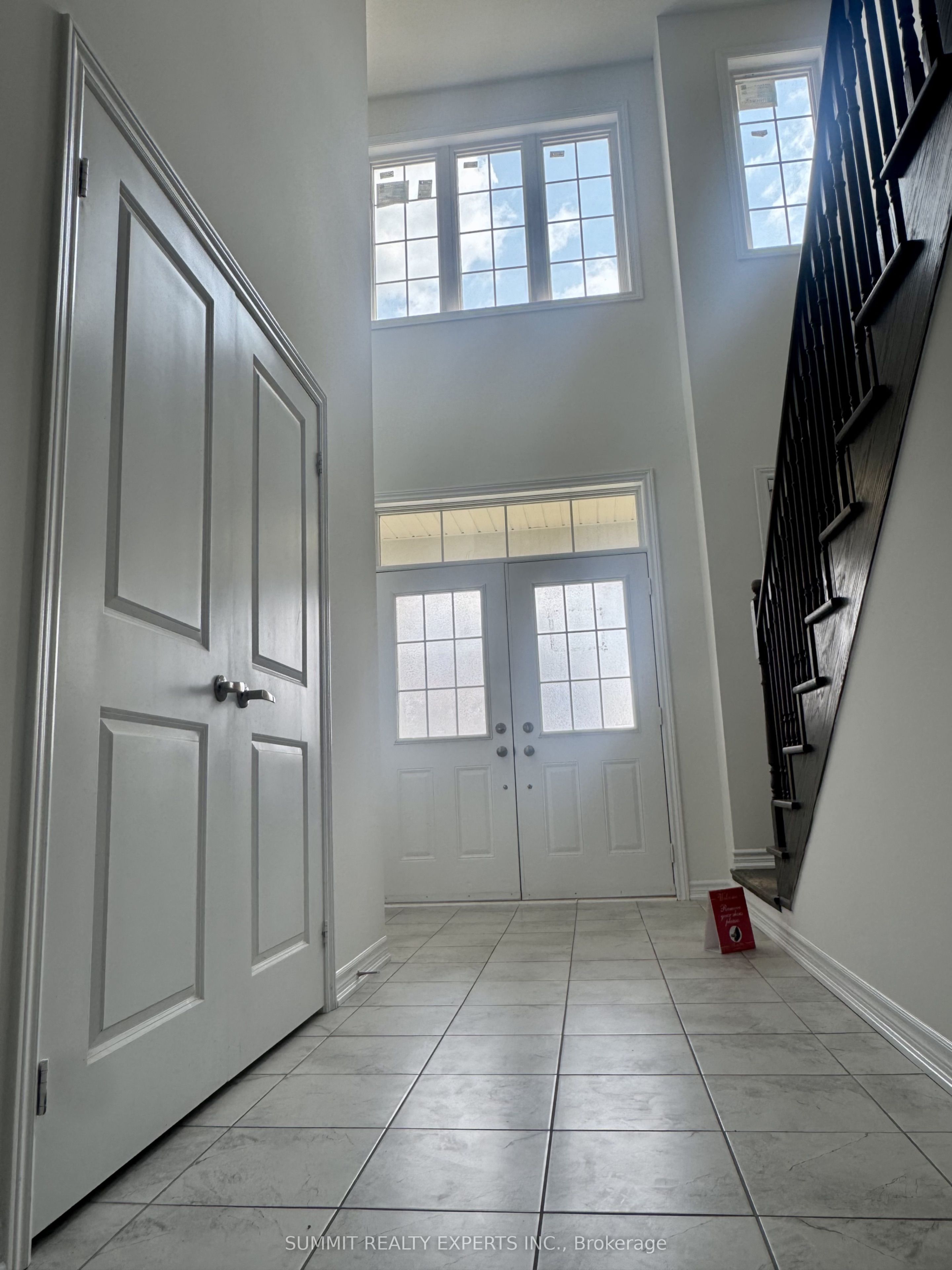 6 E Mackenzie Street E Property Photo 2