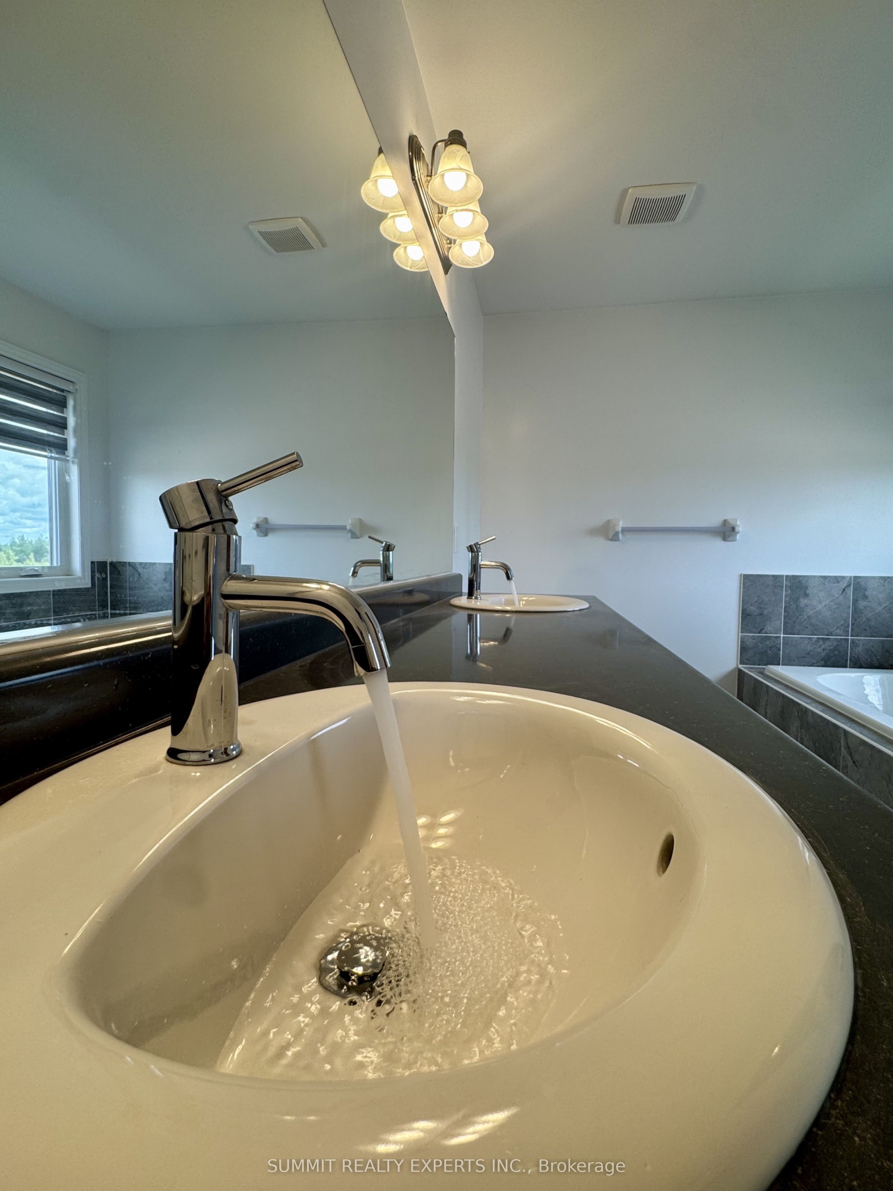 6 E Mackenzie Street E Property Photo 24