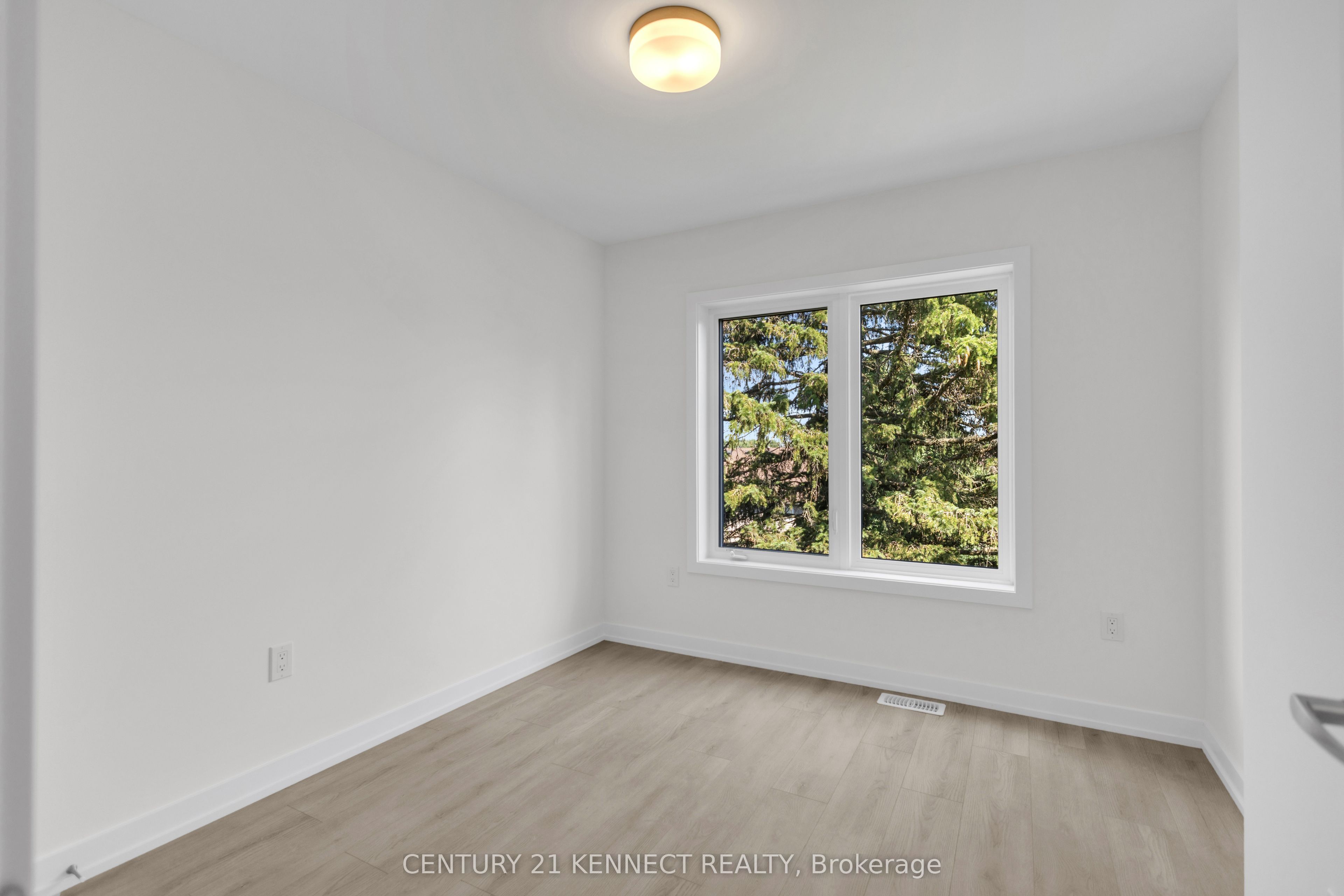 42 Lowes Road W 82 Property Photo 22
