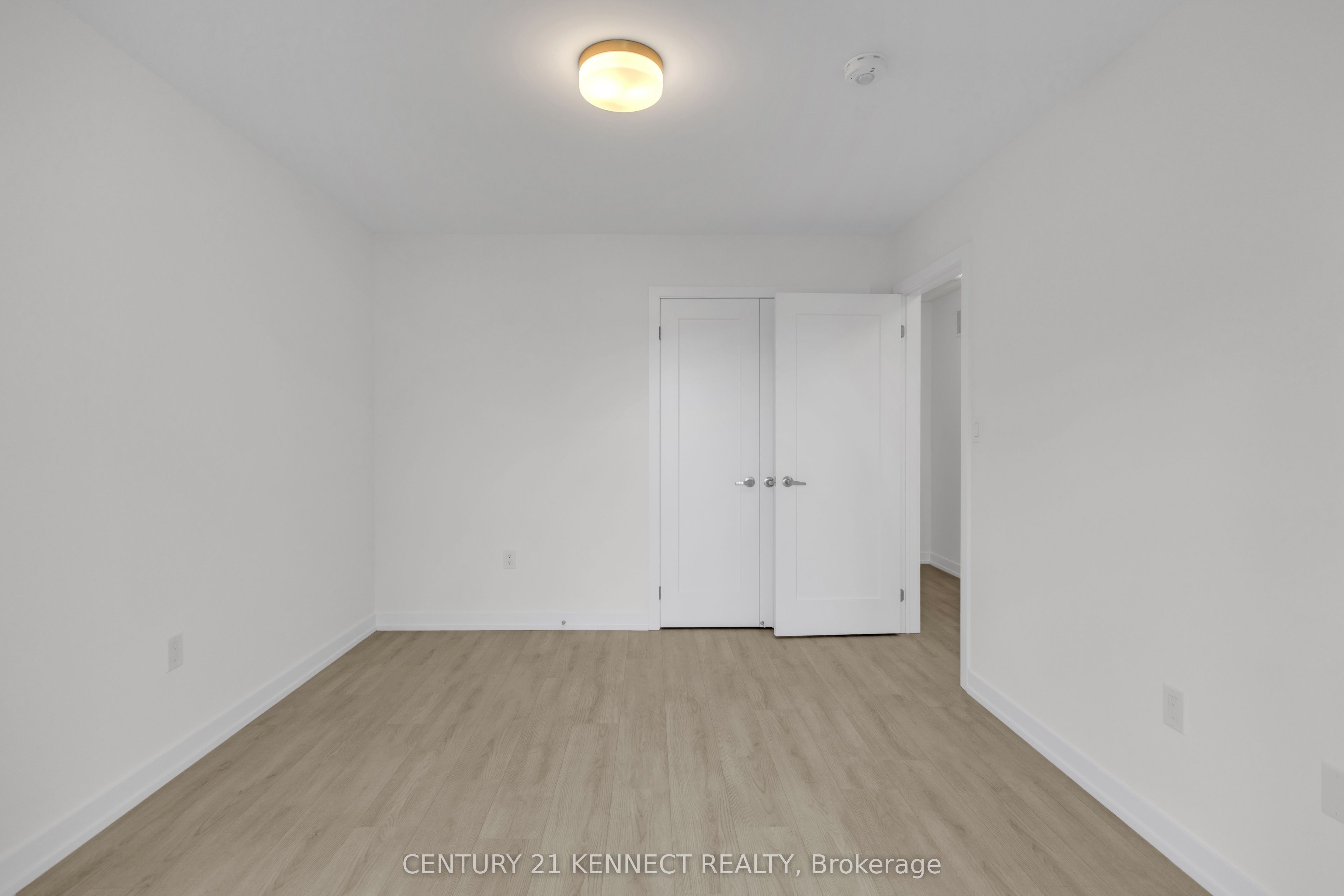 42 Lowes Road W 82 Property Photo 27