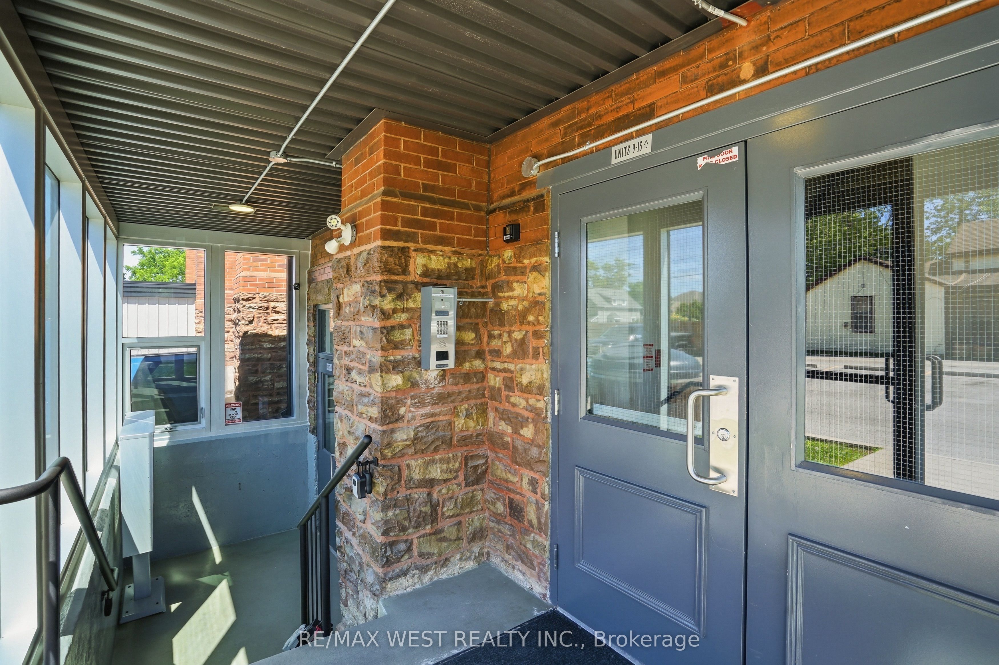 405 Merritt Street 2 Property Photo 3