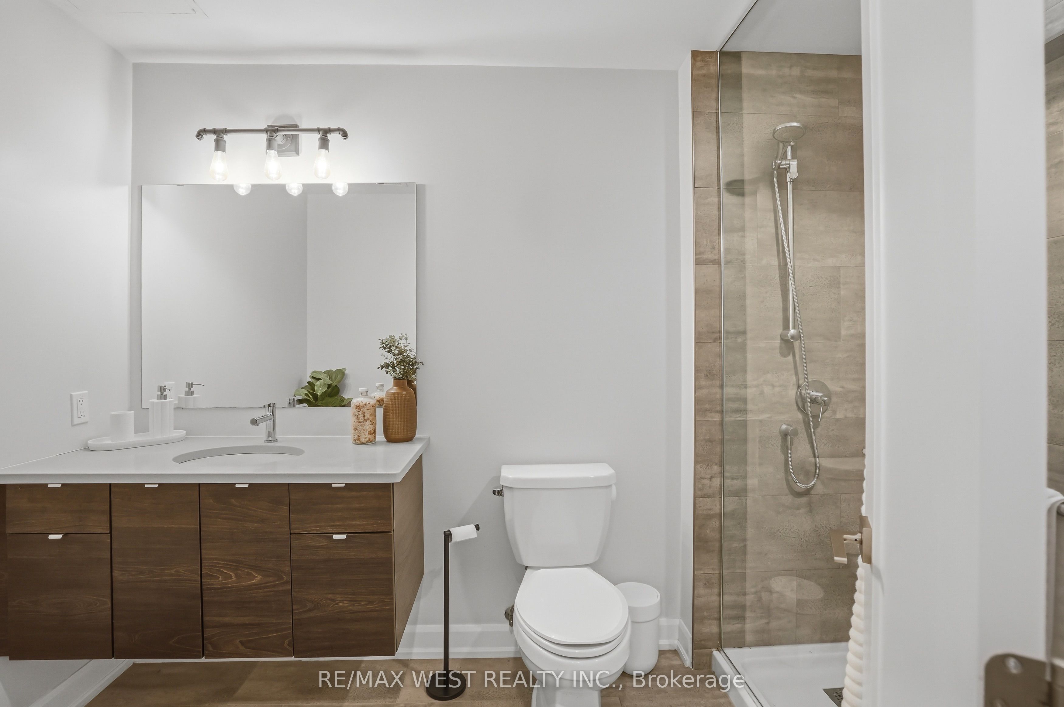 405 Merritt Street 2 Property Photo 11
