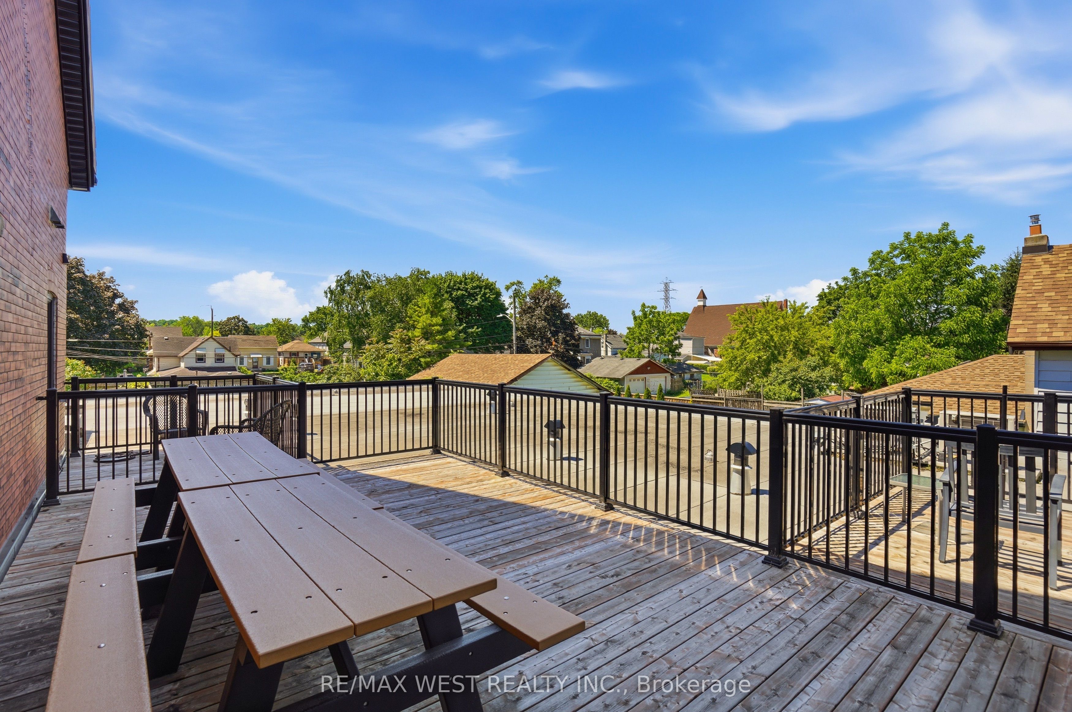 405 Merritt Street 2 Property Photo 15