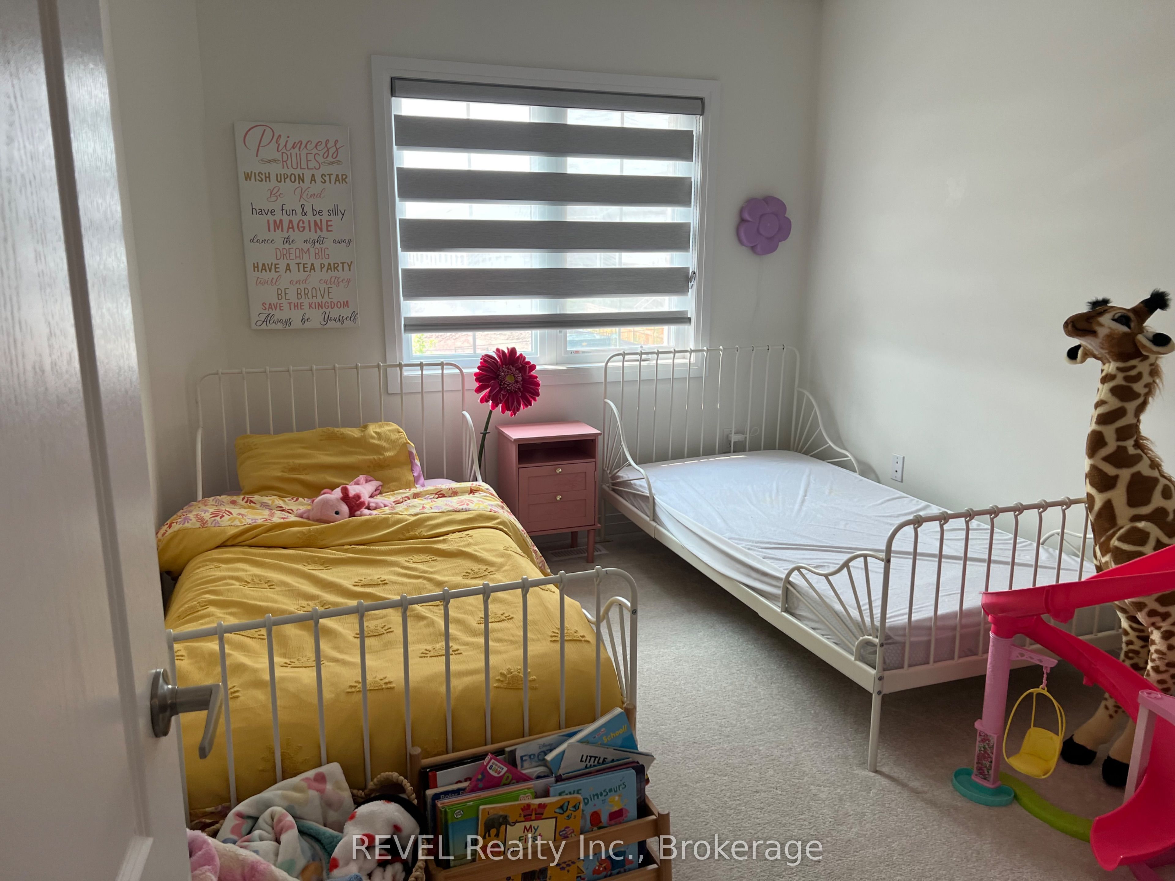118 Varsity Drive Property Photo 8
