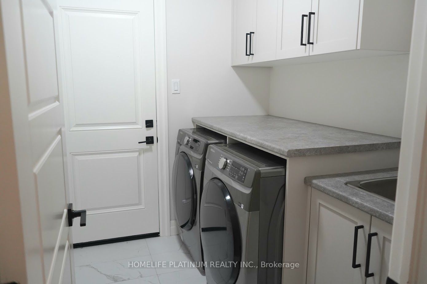 957 Riverbend Road Property Photo 19