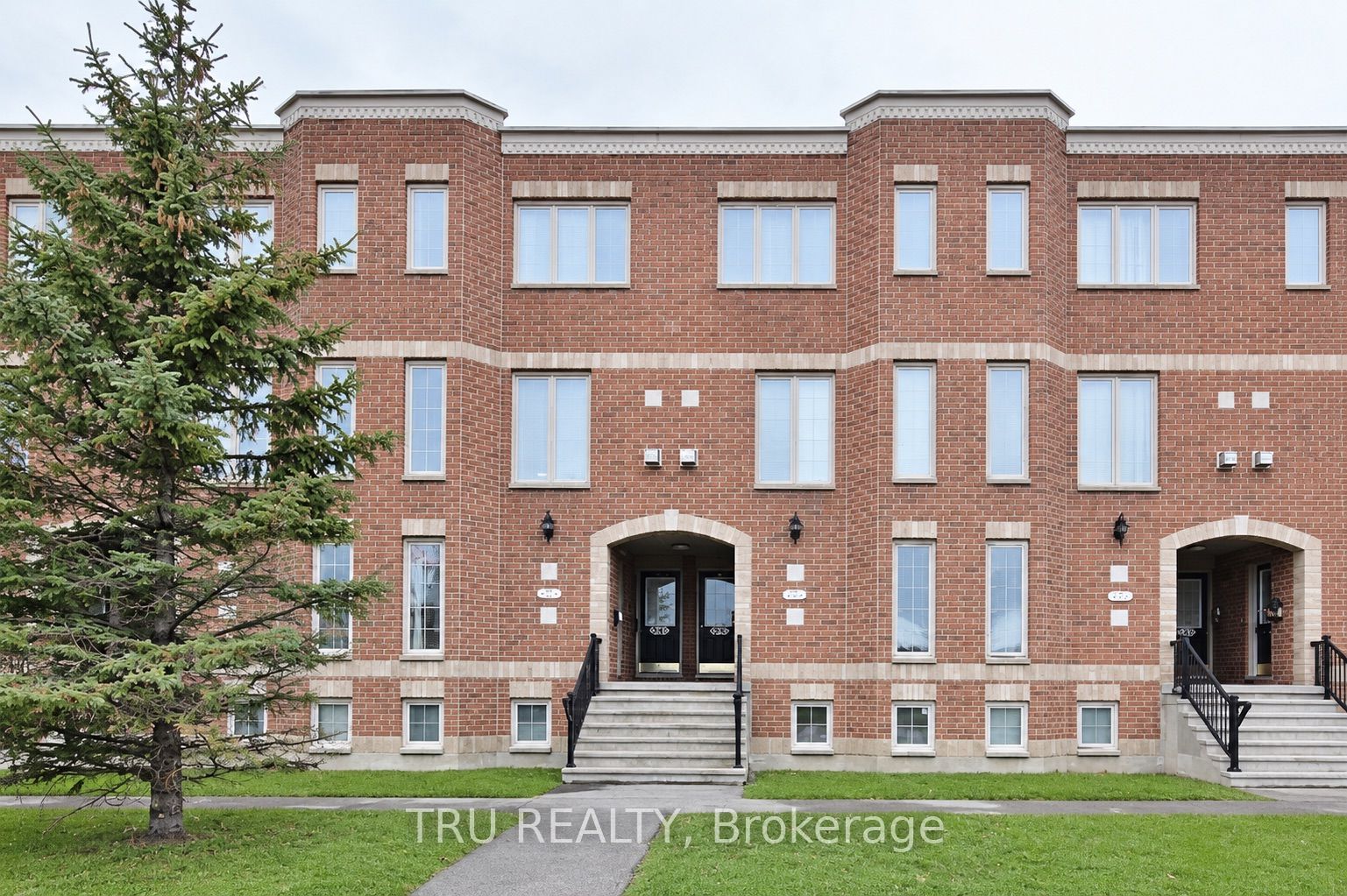 835 Longfields Drive