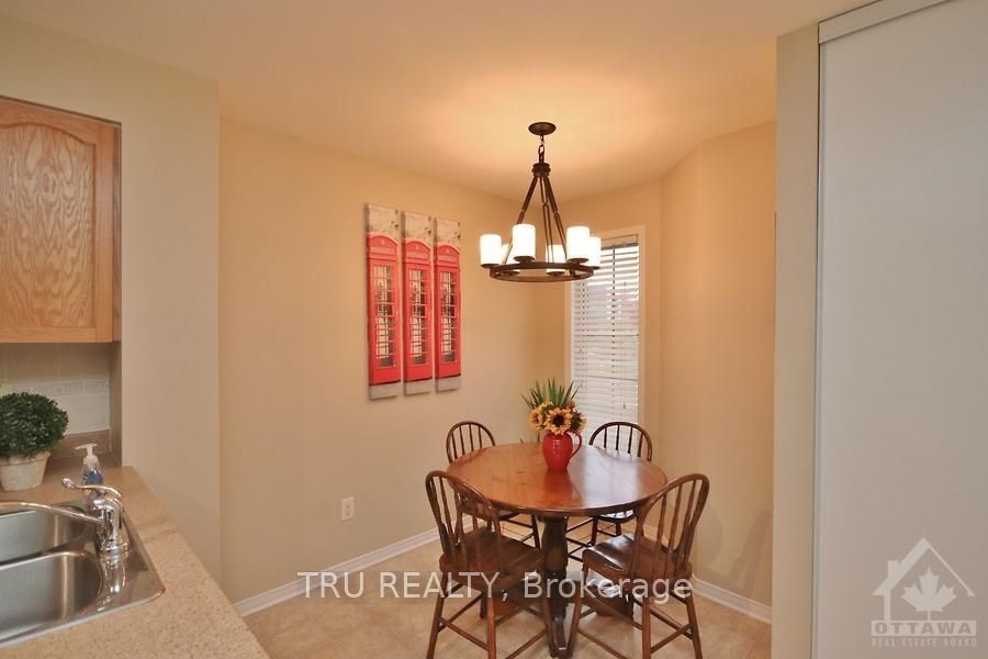 835 Longfields Drive Property Photo 14