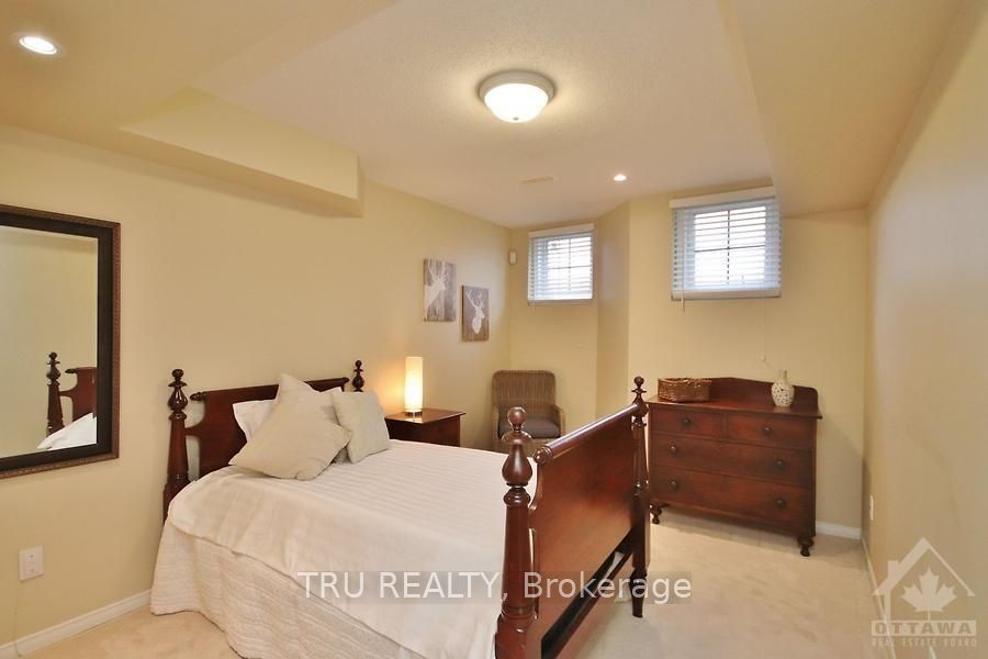 835 Longfields Drive Property Photo 19
