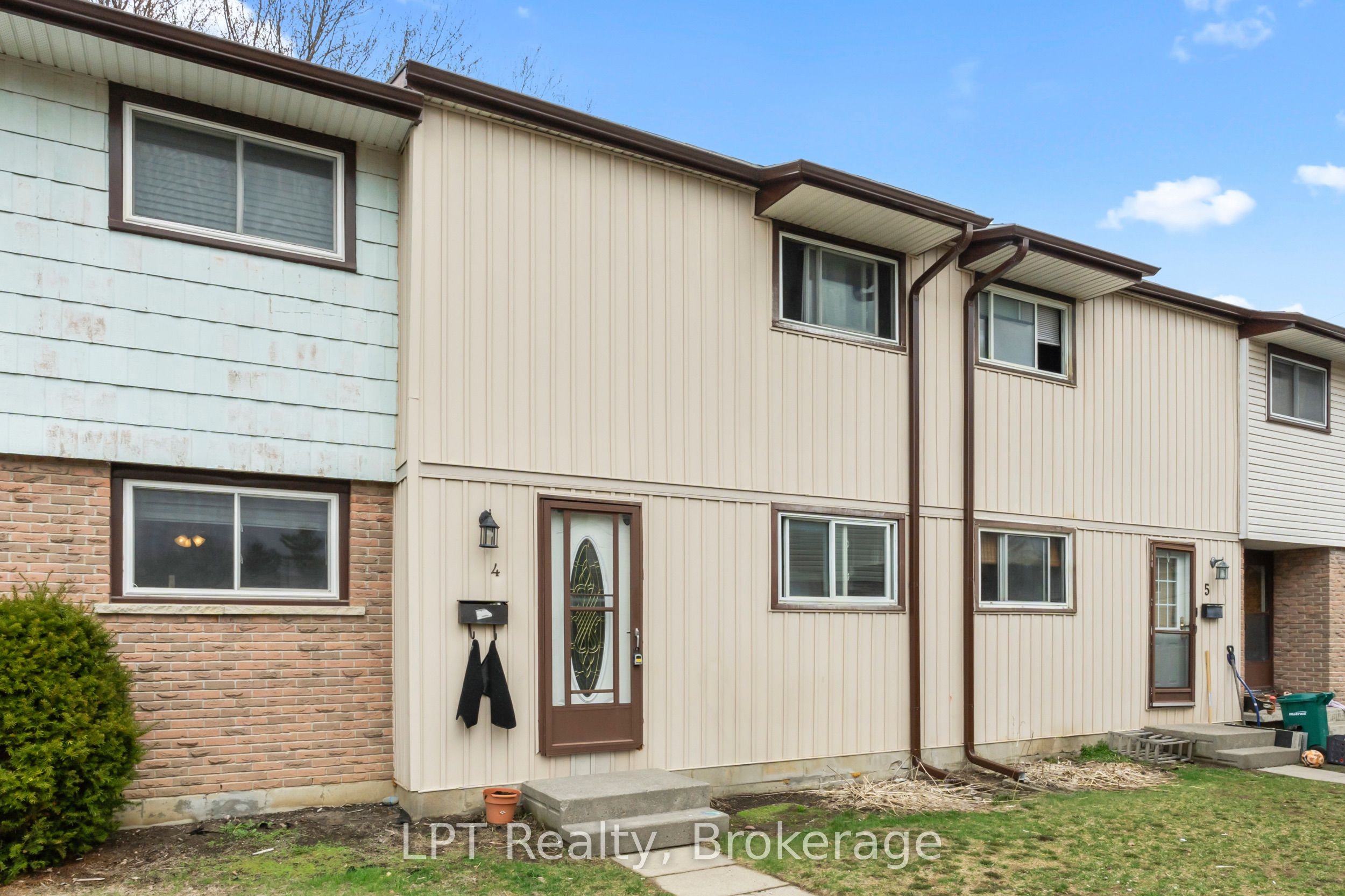 4 Tiffany Place 4 Property Photo 2