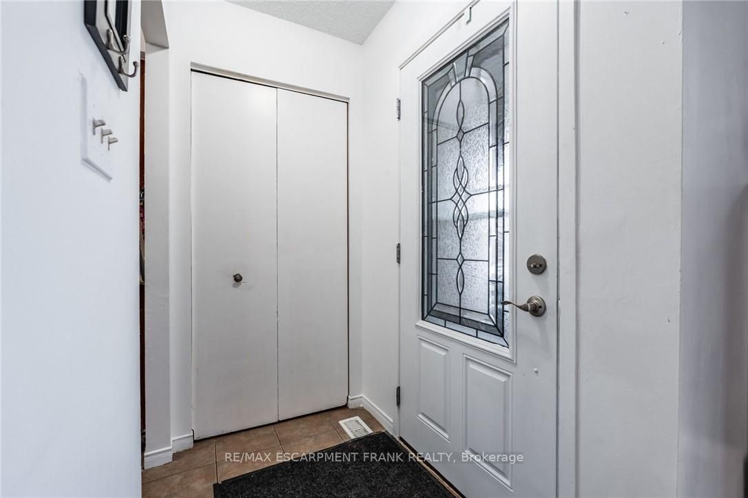 97 Guildwood Drive Property Photo 7